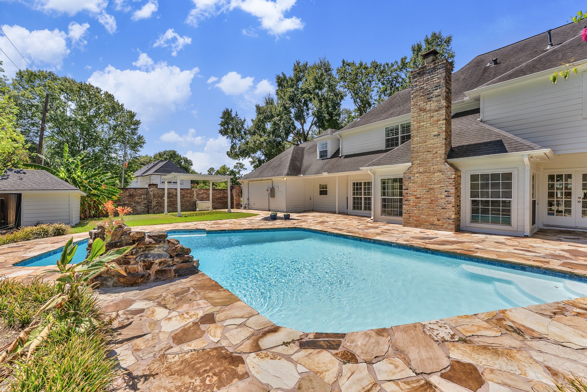 16014 Champion Drive Property Photo 45