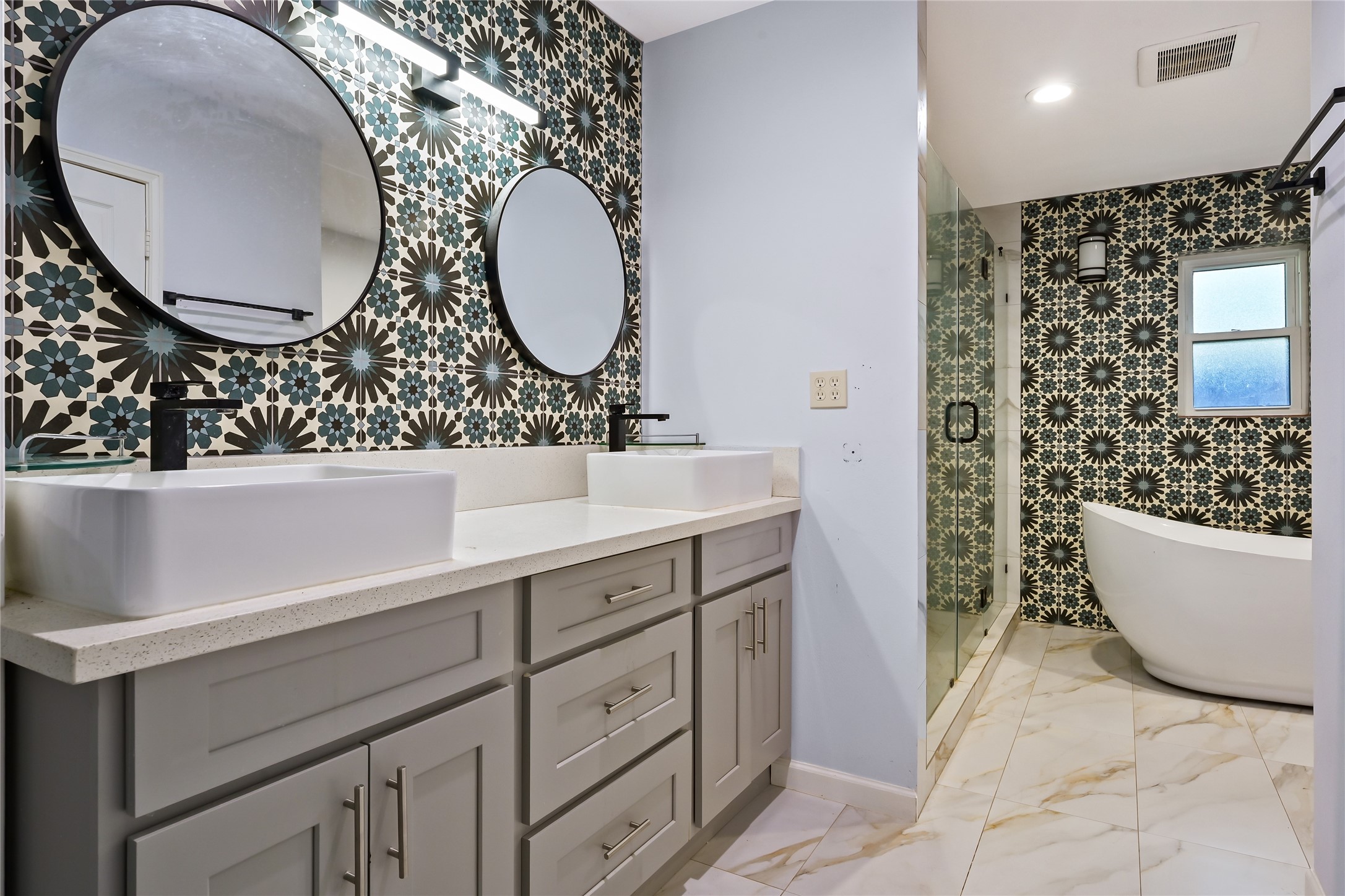 12018 Beinhorn Drive Property Photo 18