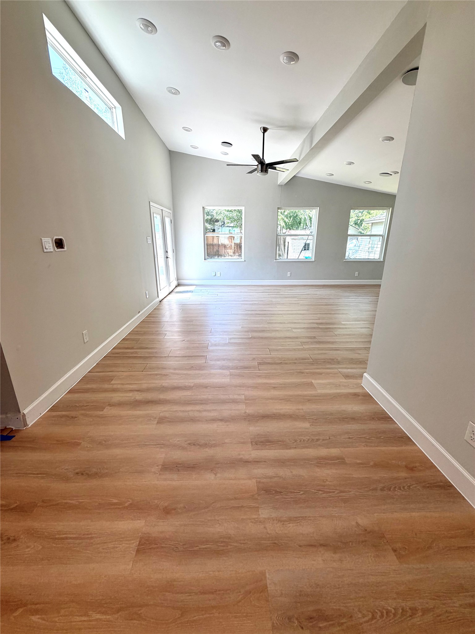 1925 Pech Road Property Photo 6