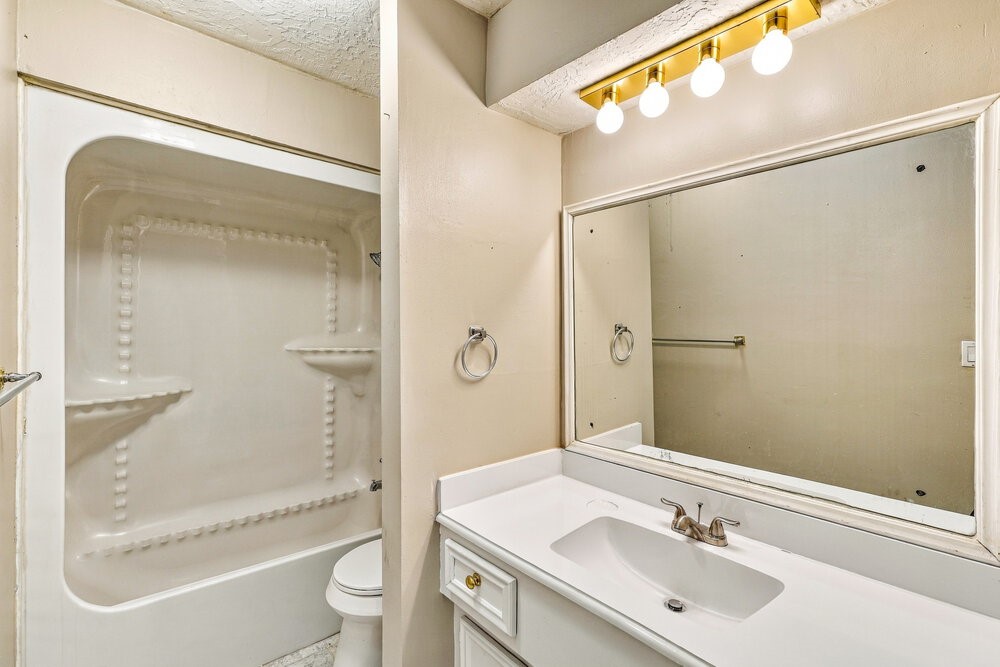 11807 Gatlinburg Drive Property Photo 16