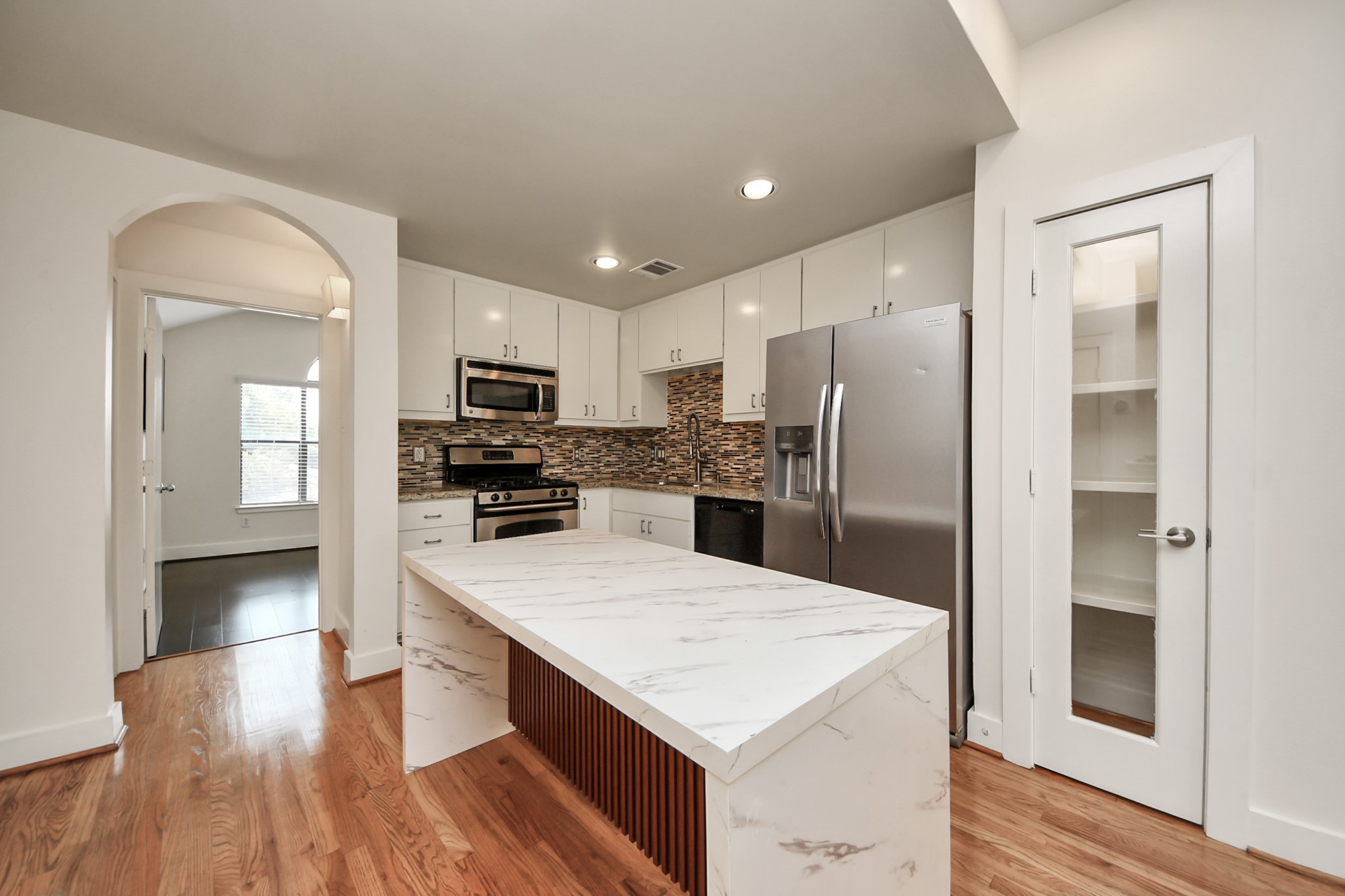 5941 South Loop E 205 Property Photo 8