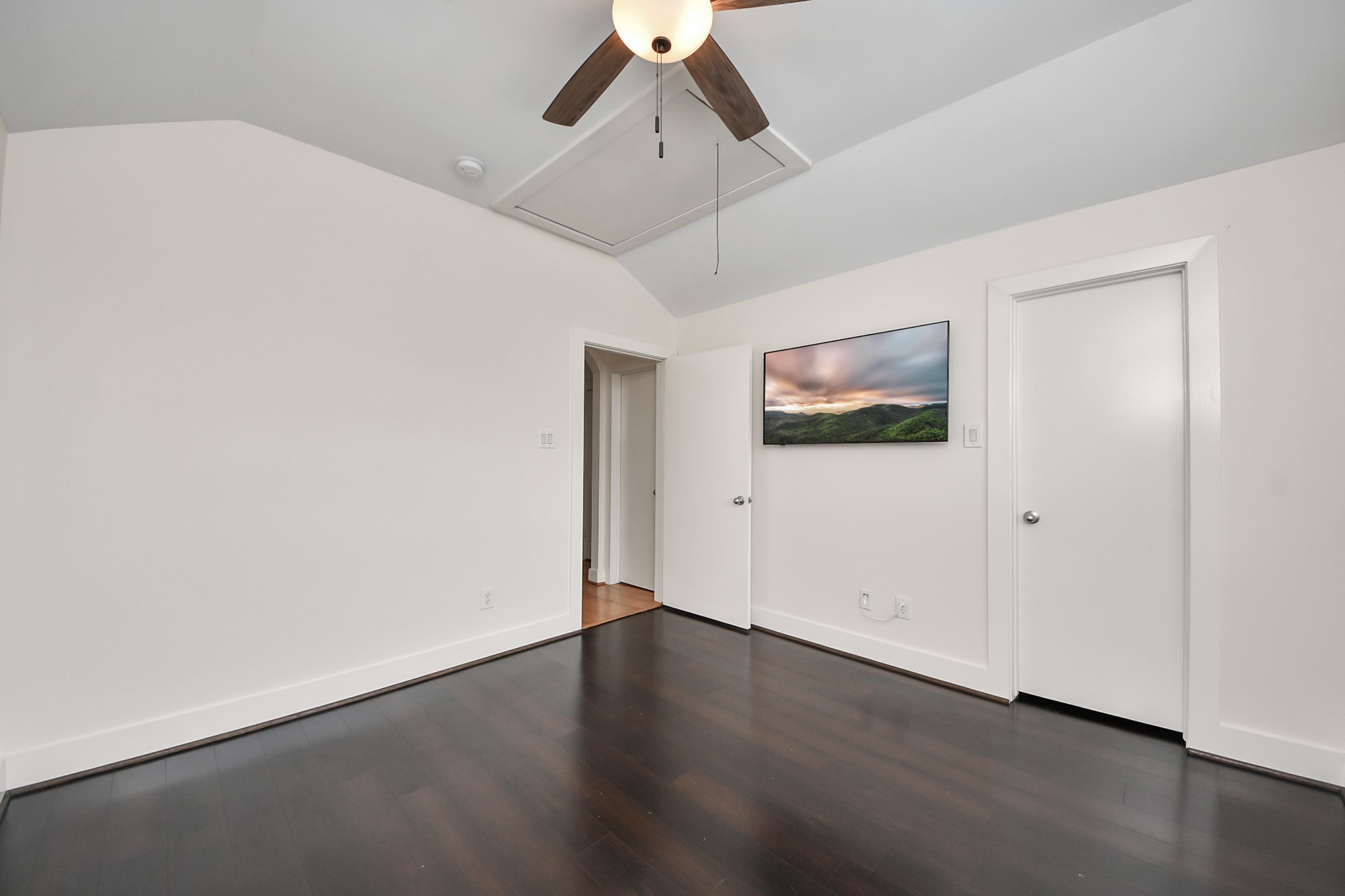 5941 South Loop E 205 Property Photo 14