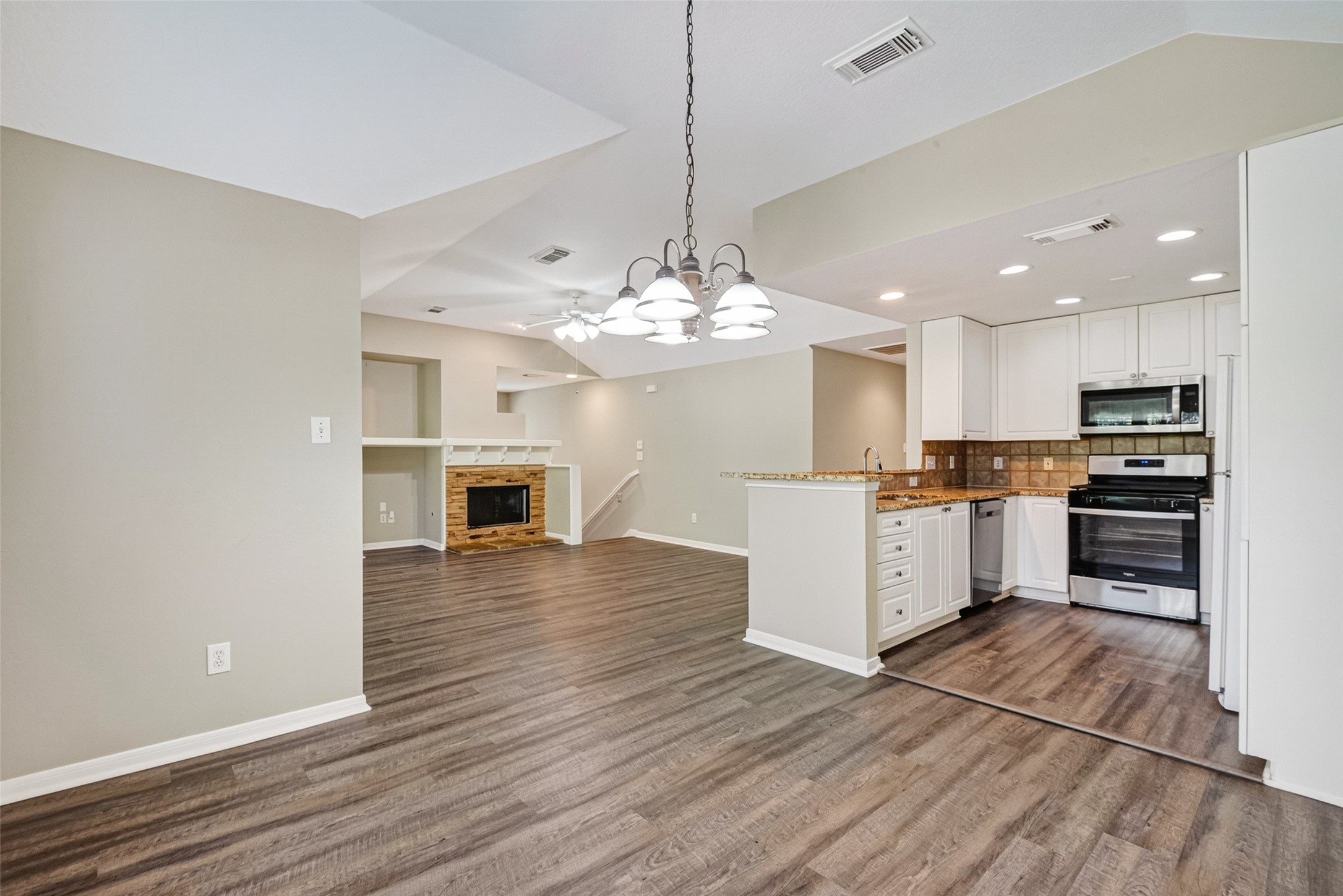 77 Woodlily Pl Property Photo 10