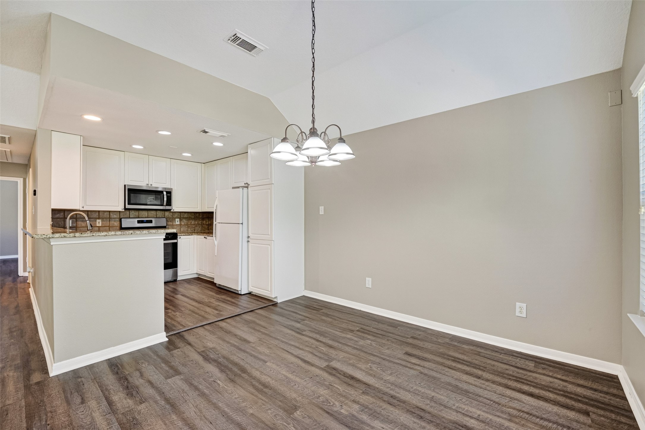 77 Woodlily Pl Property Photo 11