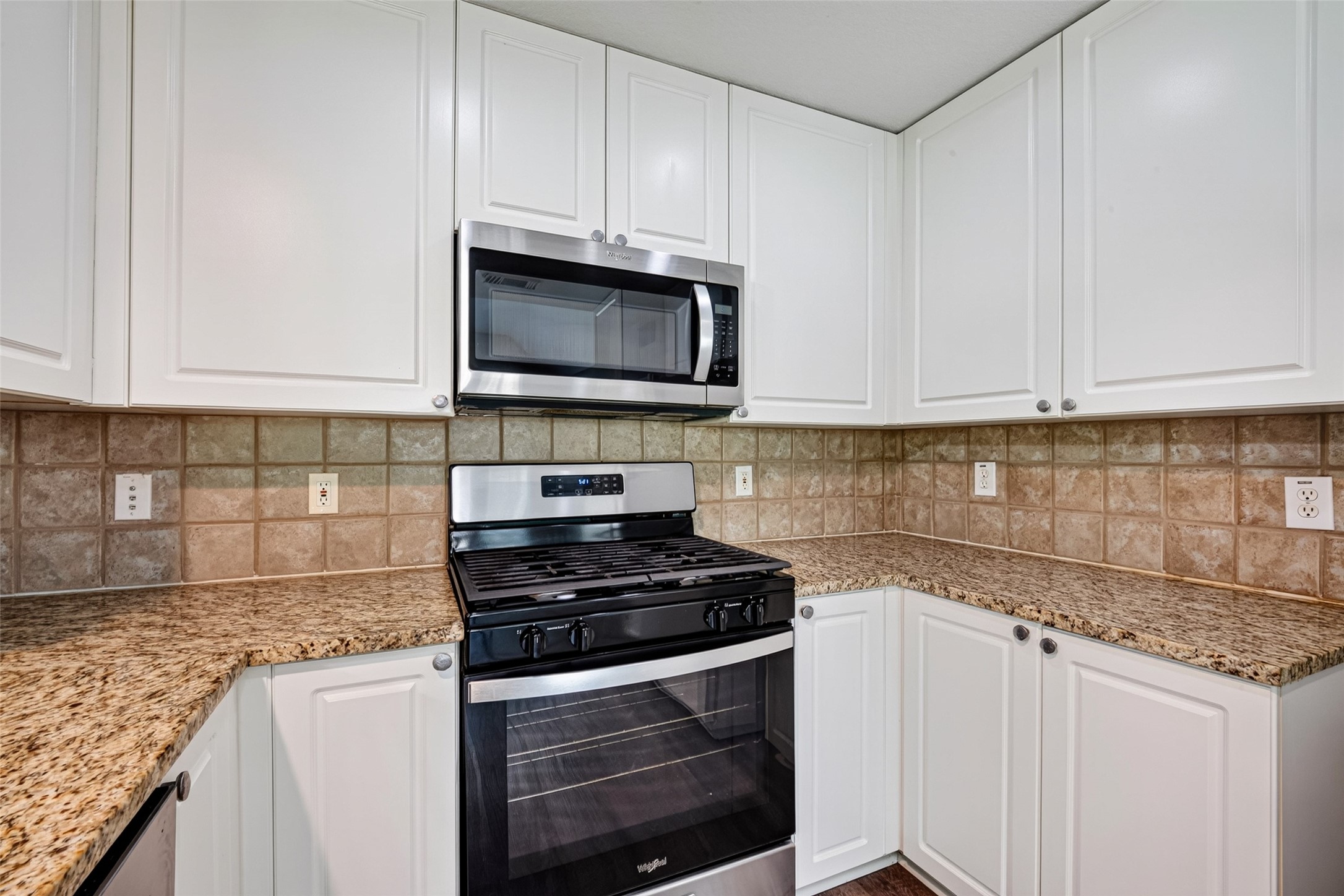 77 Woodlily Pl Property Photo 13