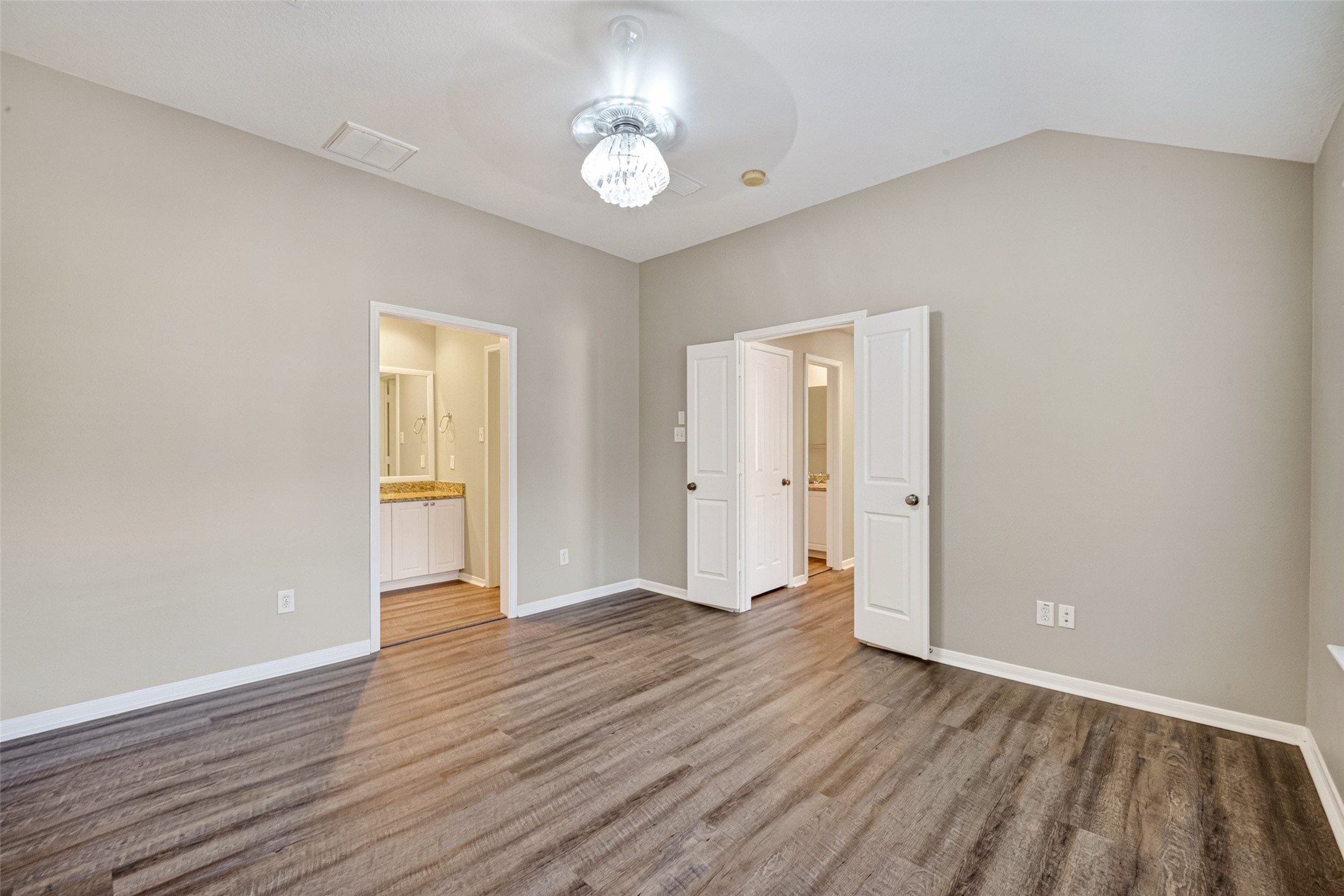 77 Woodlily Pl Property Photo 16