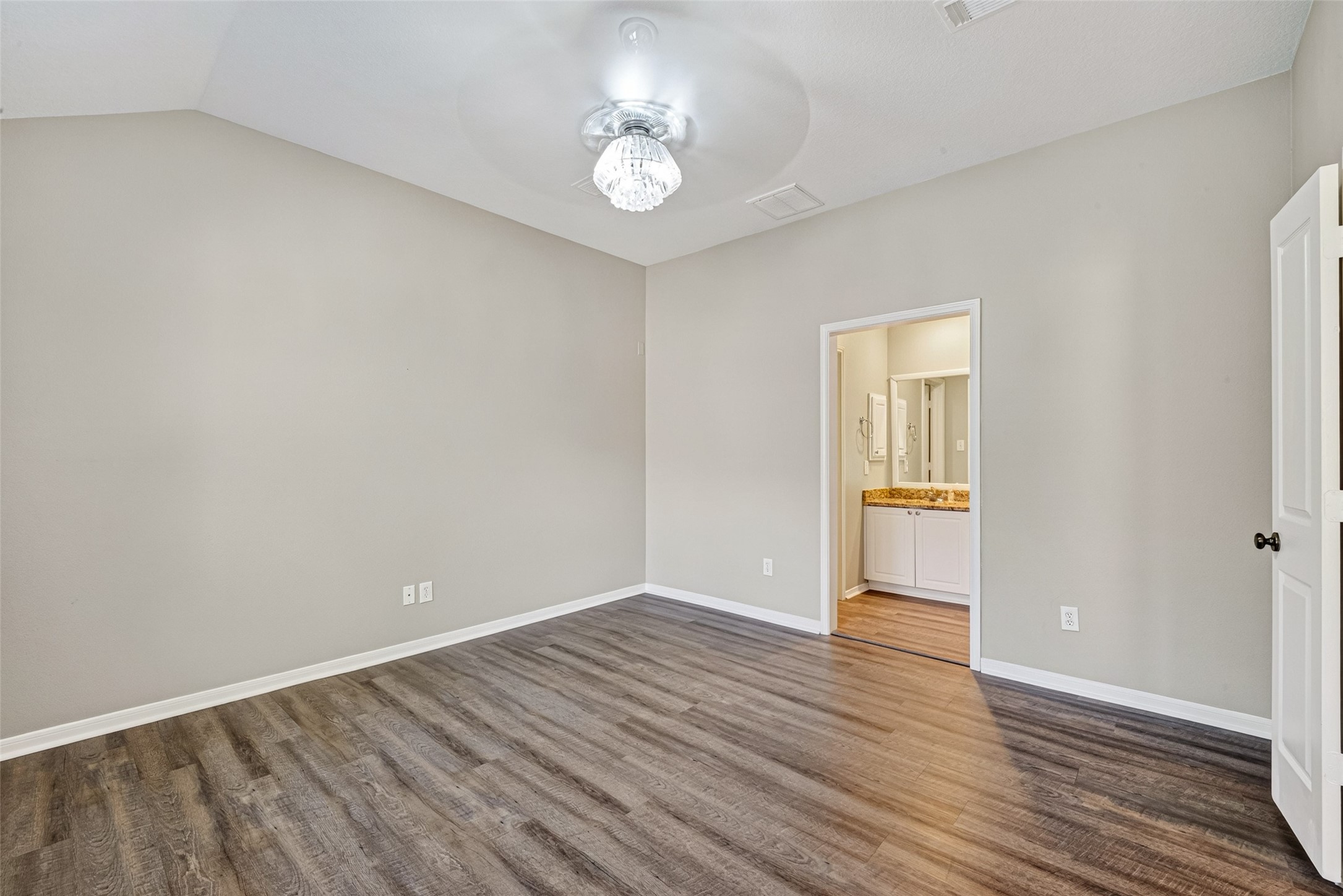 77 Woodlily Pl Property Photo 17