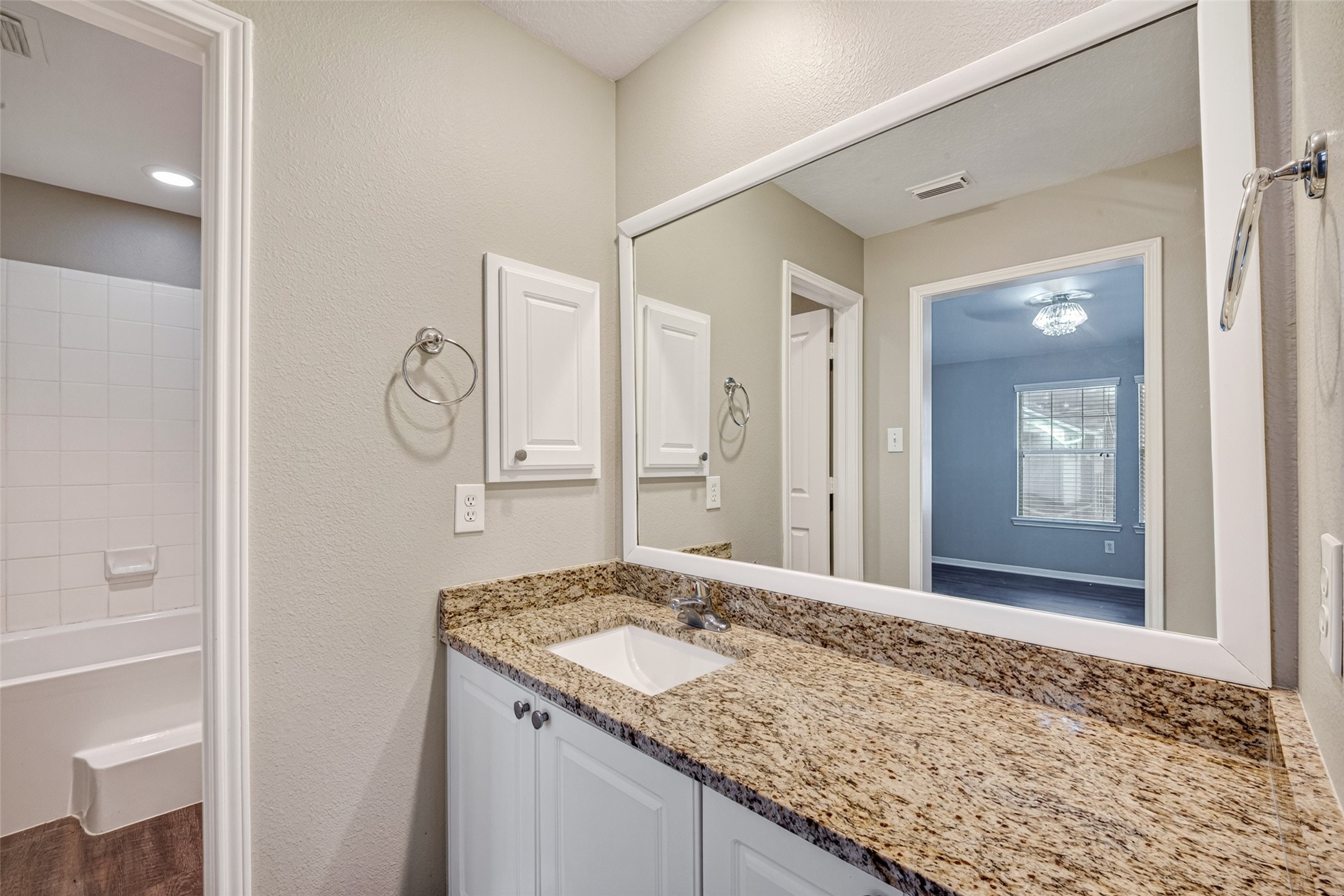 77 Woodlily Pl Property Photo 18