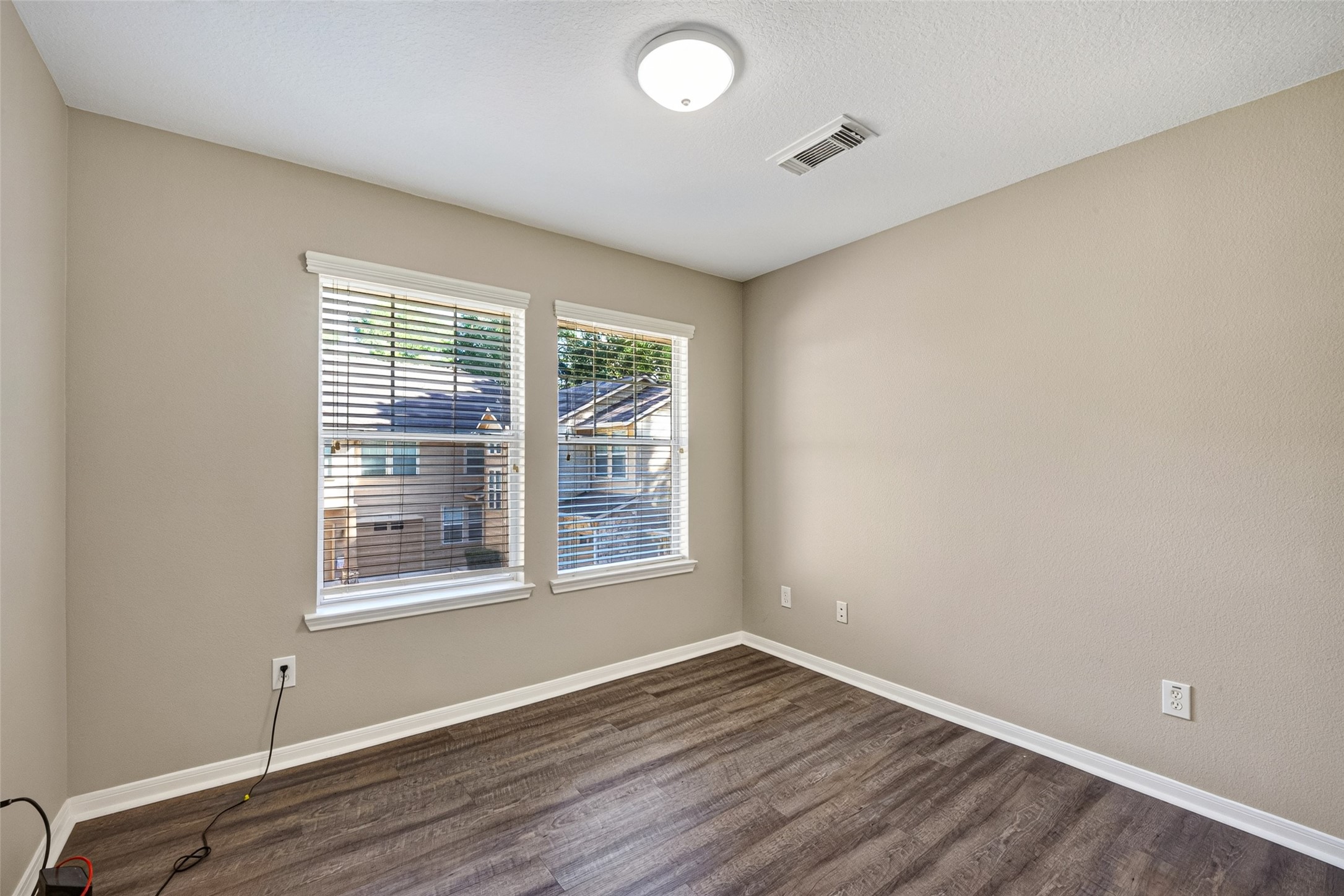 77 Woodlily Pl Property Photo 26