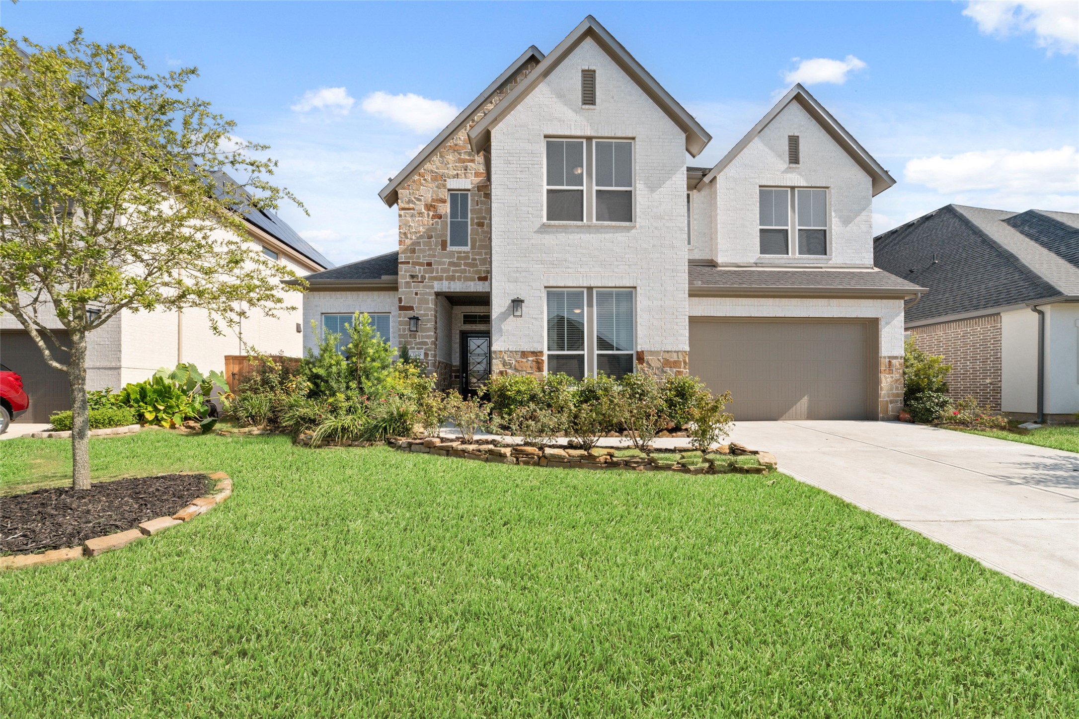 32018 Crested Knoll Court Property Photo 1