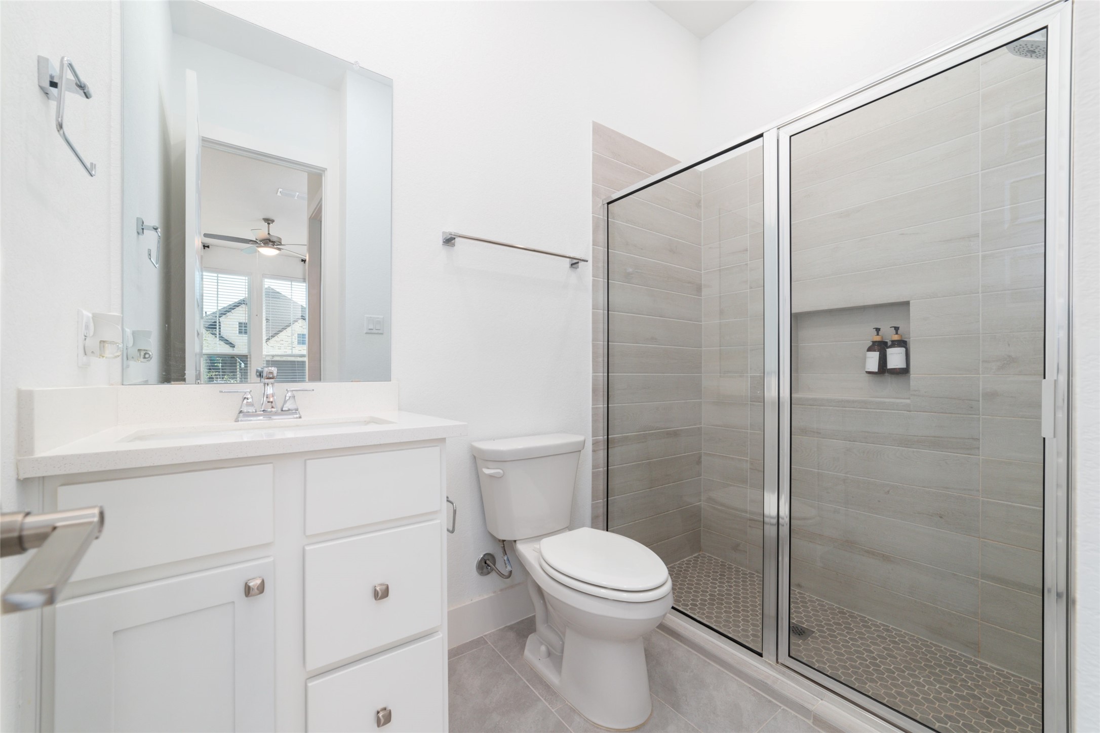 32018 Crested Knoll Court Property Photo 9