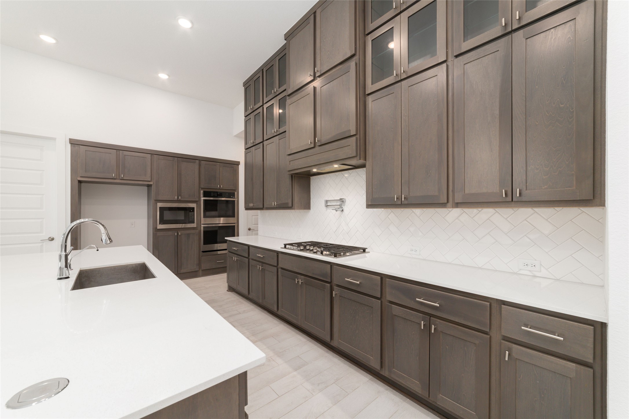 32018 Crested Knoll Court Property Photo 17