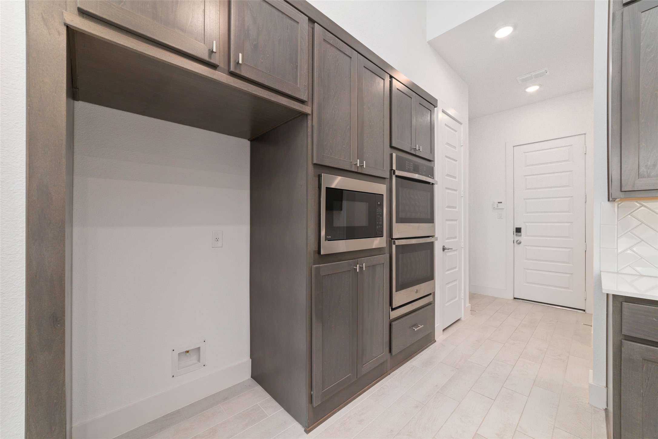 32018 Crested Knoll Court Property Photo 19