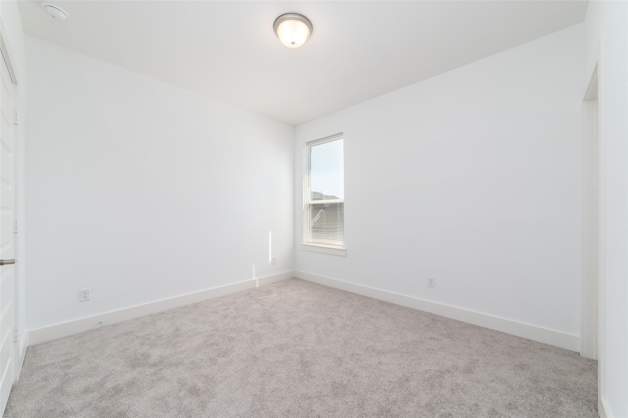 32018 Crested Knoll Court Property Photo 29
