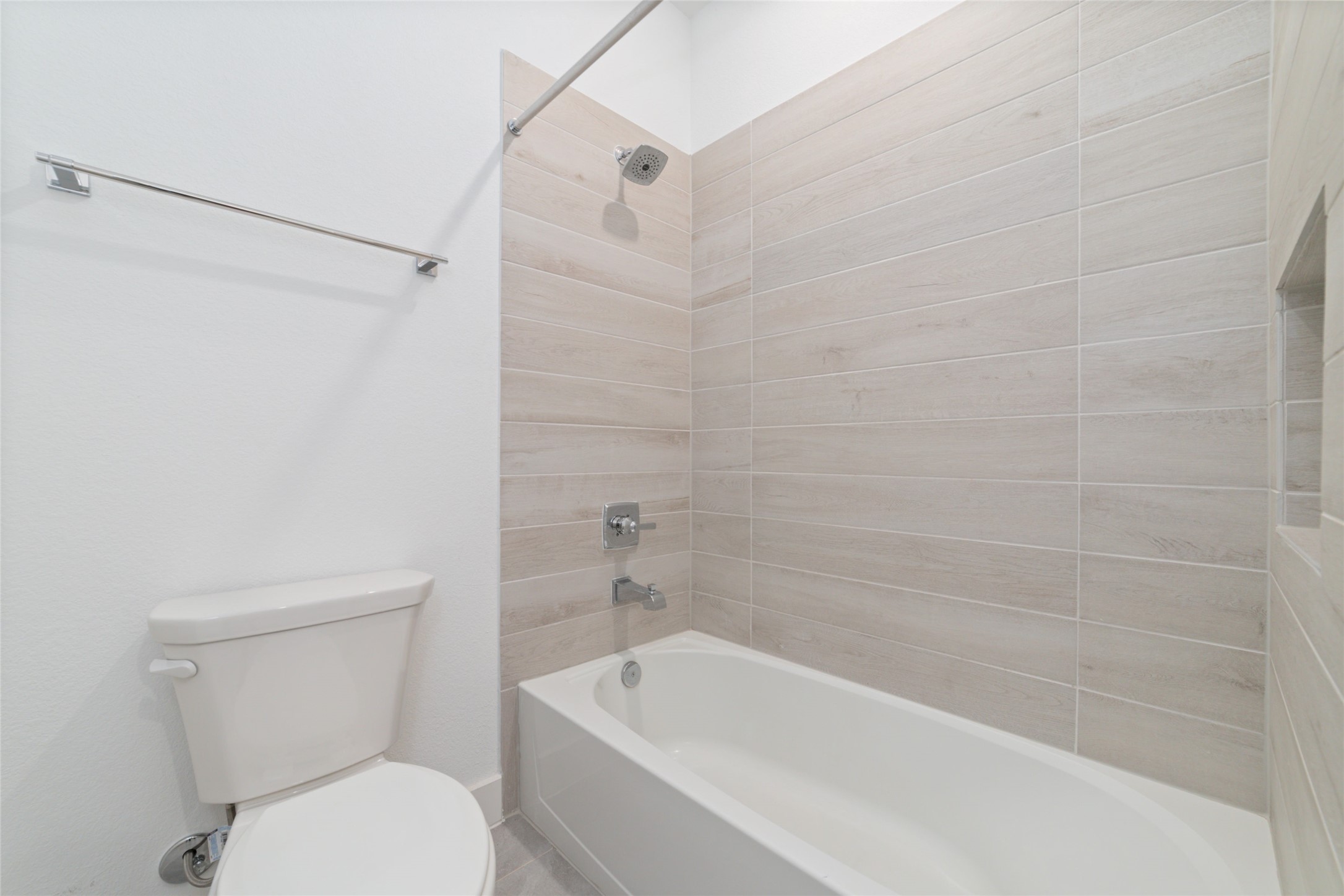 32018 Crested Knoll Court Property Photo 38