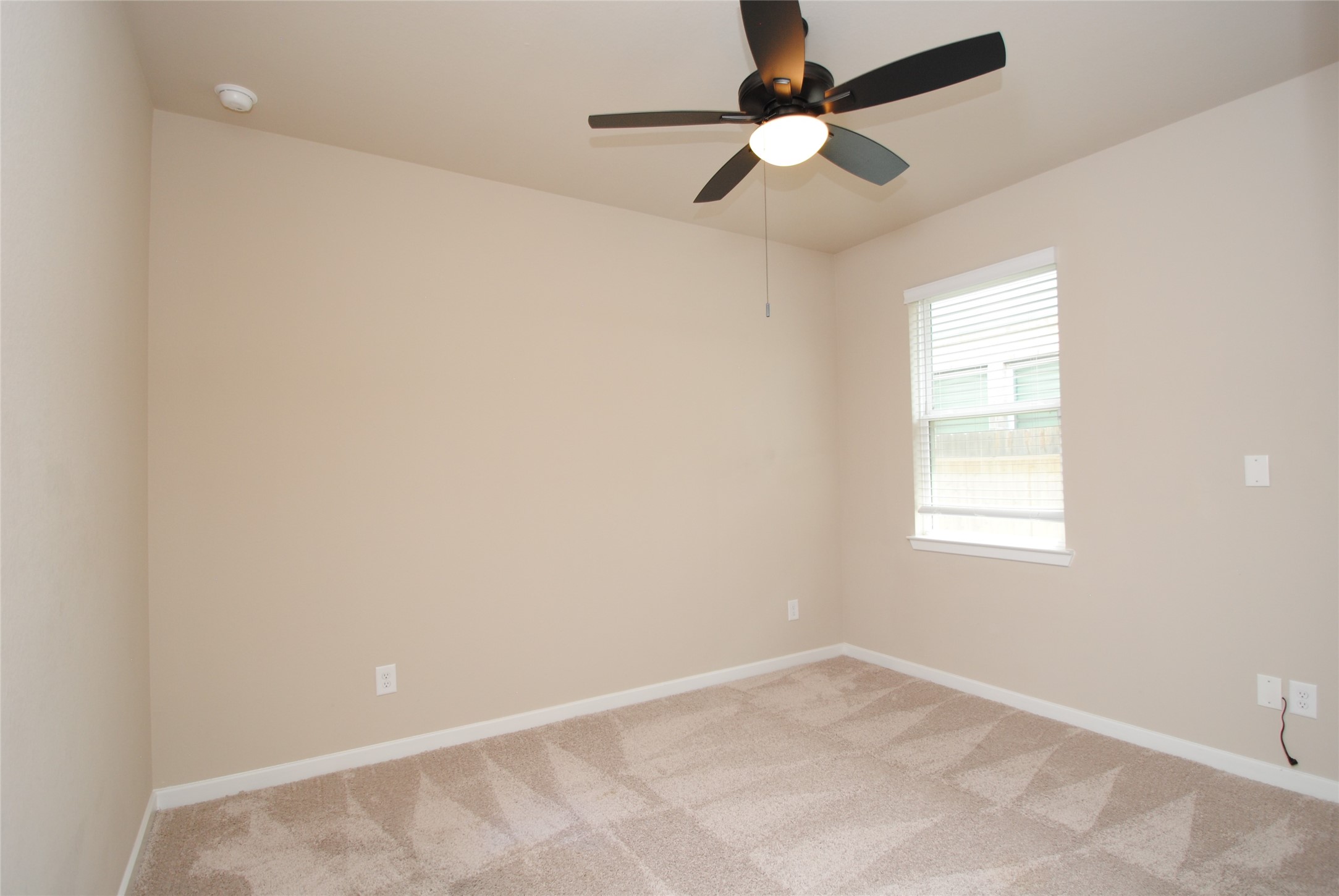 8326 Oakland Heights Lane Property Photo 9