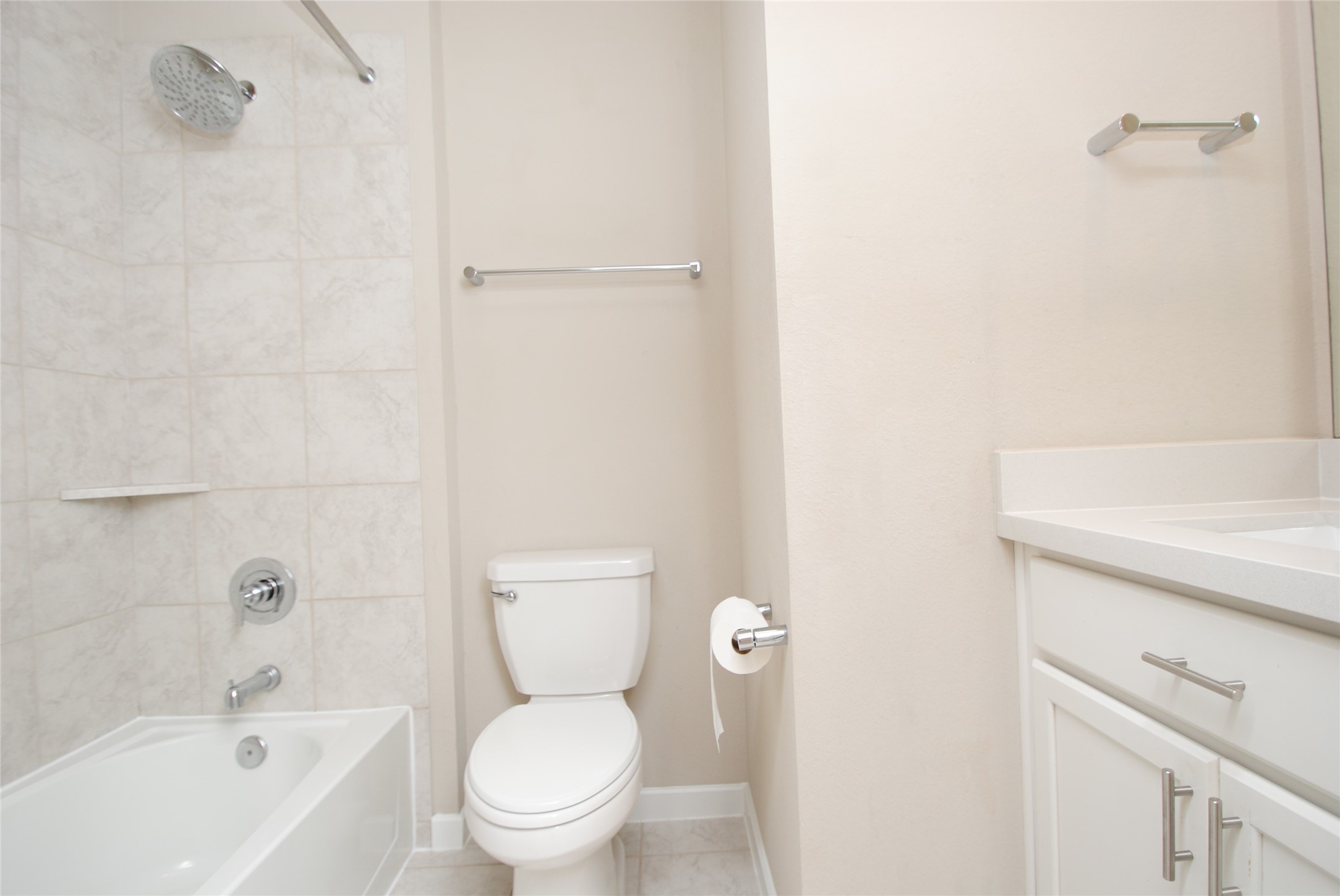 8326 Oakland Heights Lane Property Photo 12