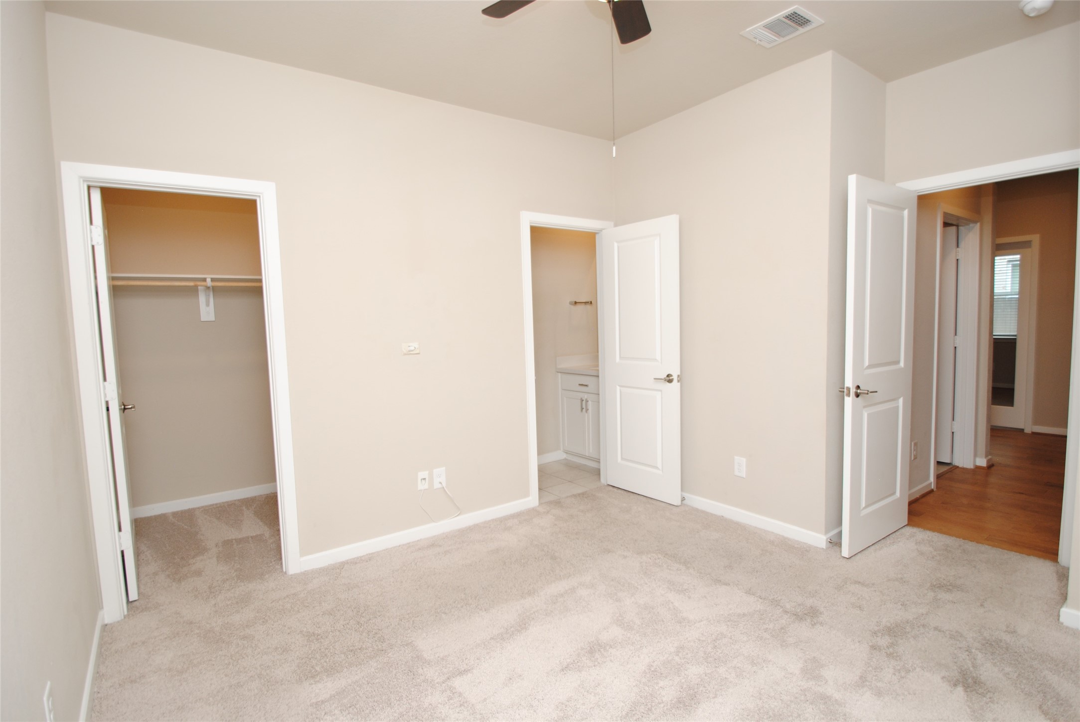 8326 Oakland Heights Lane Property Photo 15