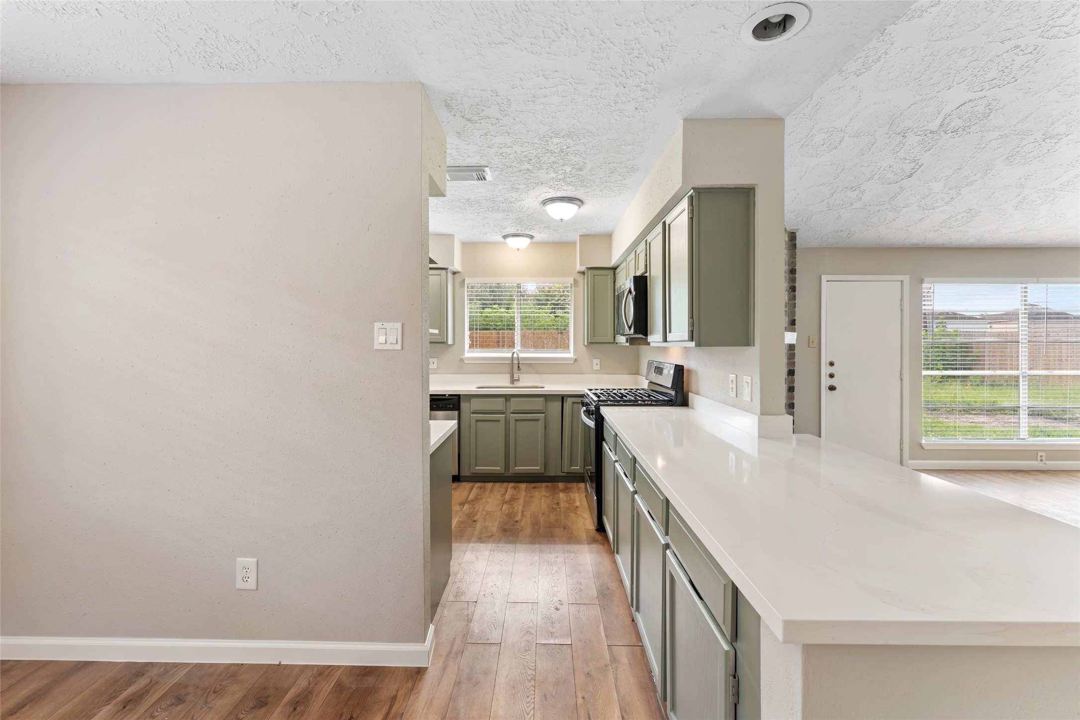 2327 Rittenmore Drive Property Photo 10