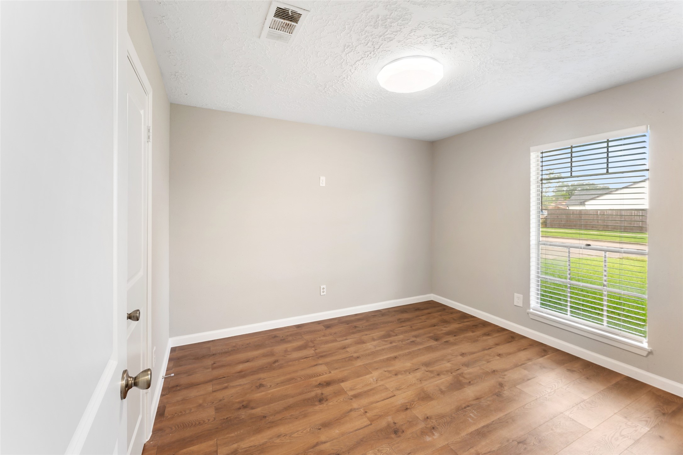 2327 Rittenmore Drive Property Photo 16