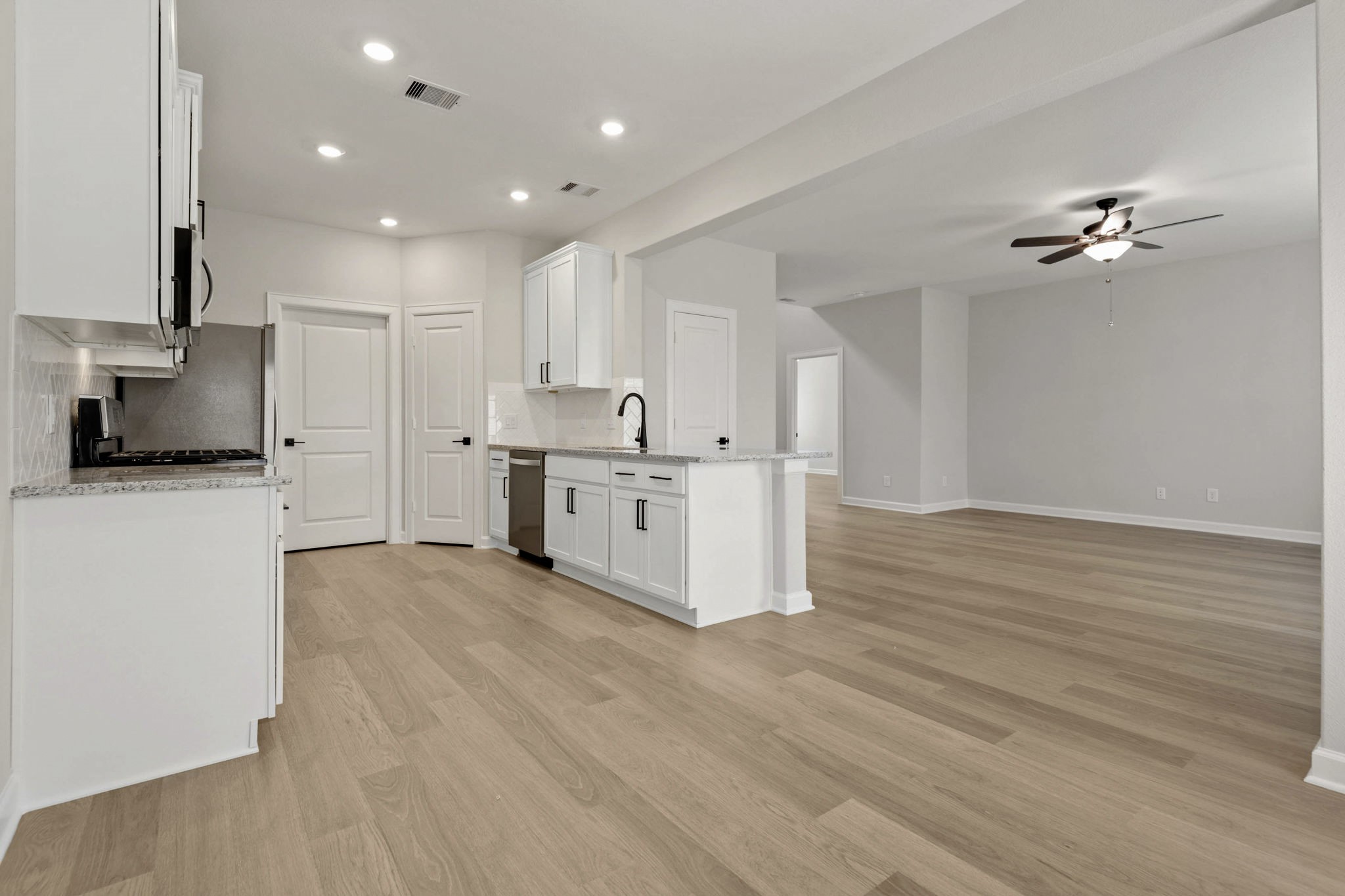 21551 Bluebonnet Bay Drive Property Photo 16