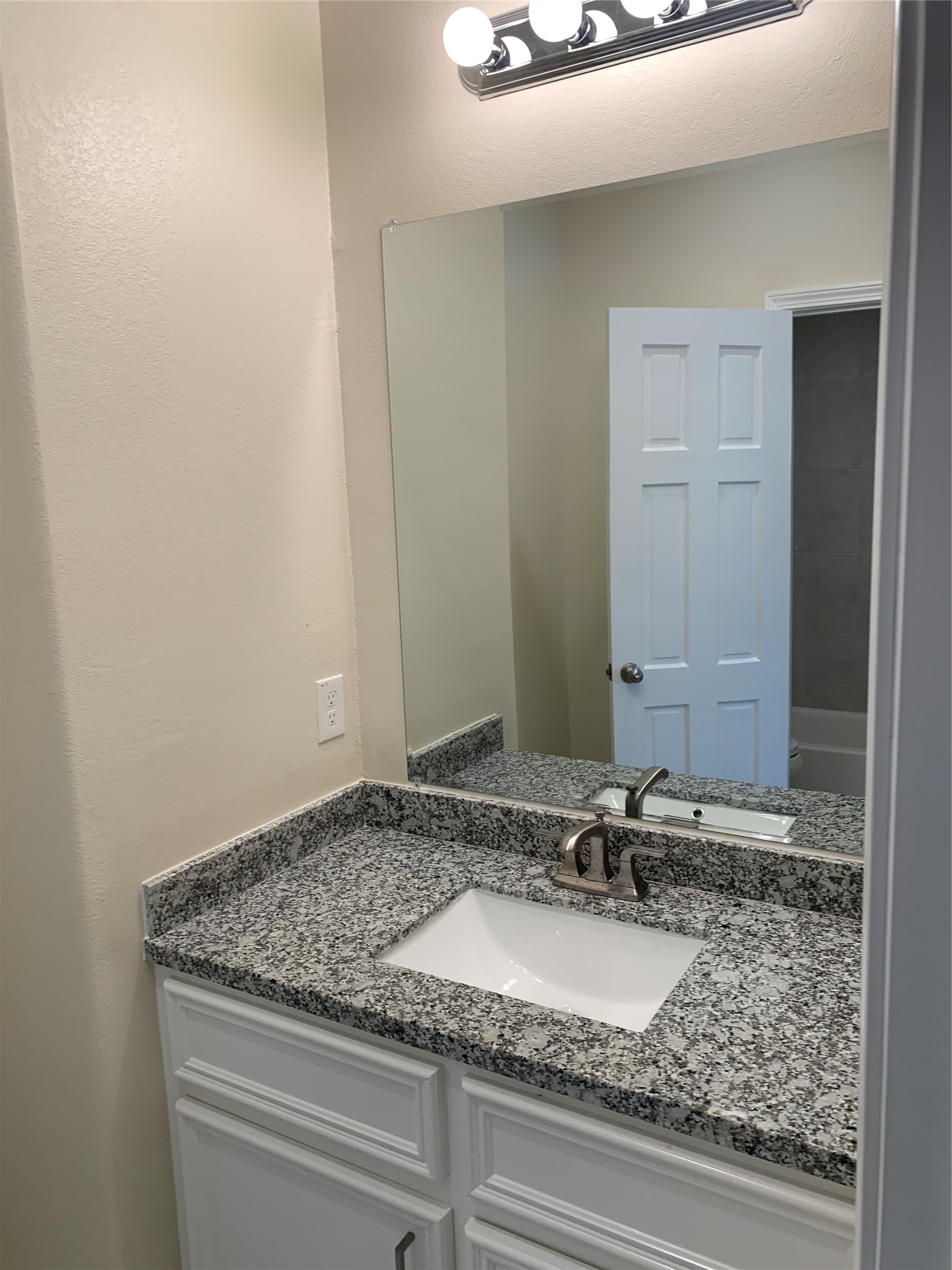 4622 Haywood Street B Property Photo 17