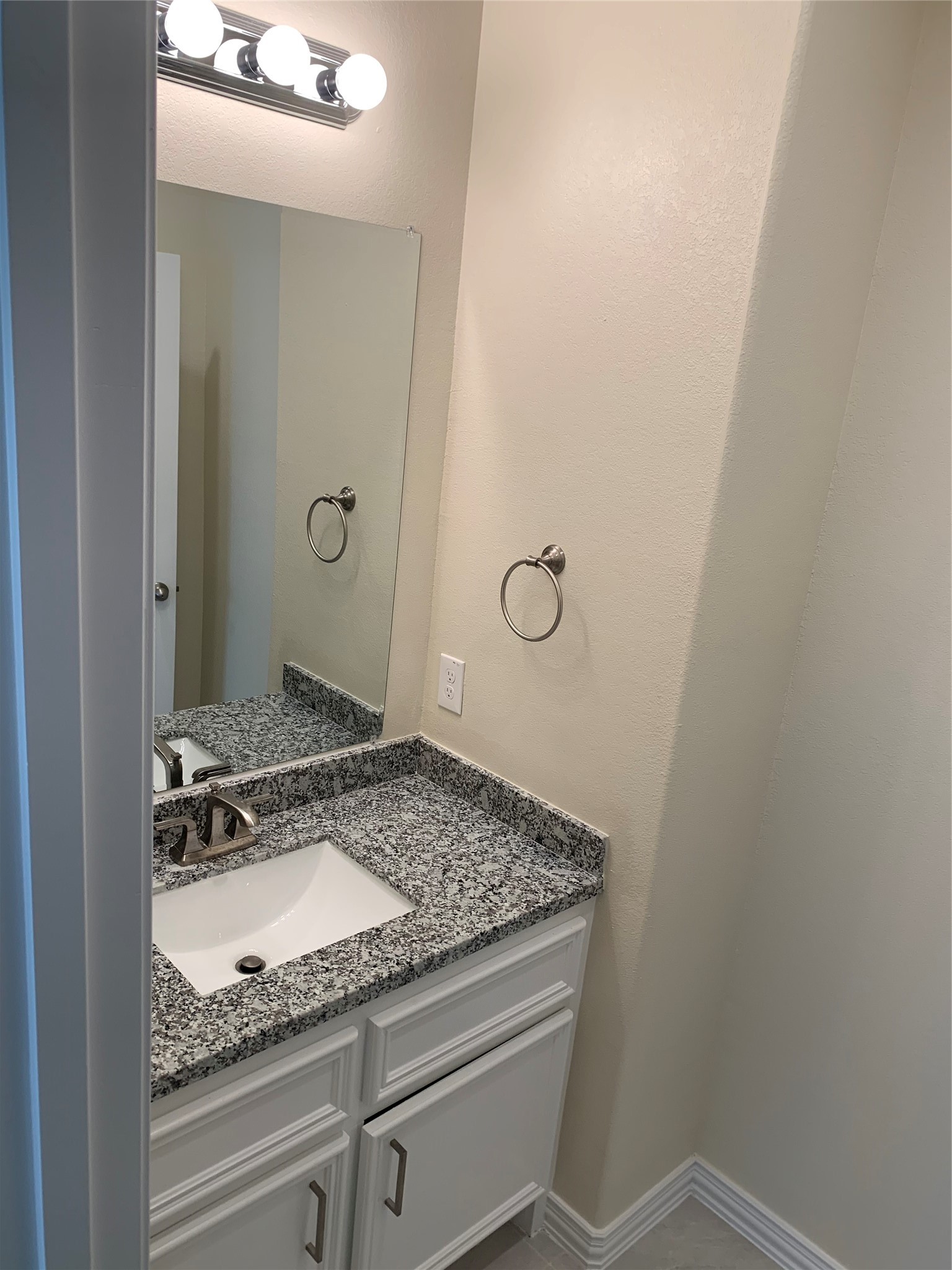 4622 Haywood Street B Property Photo 20