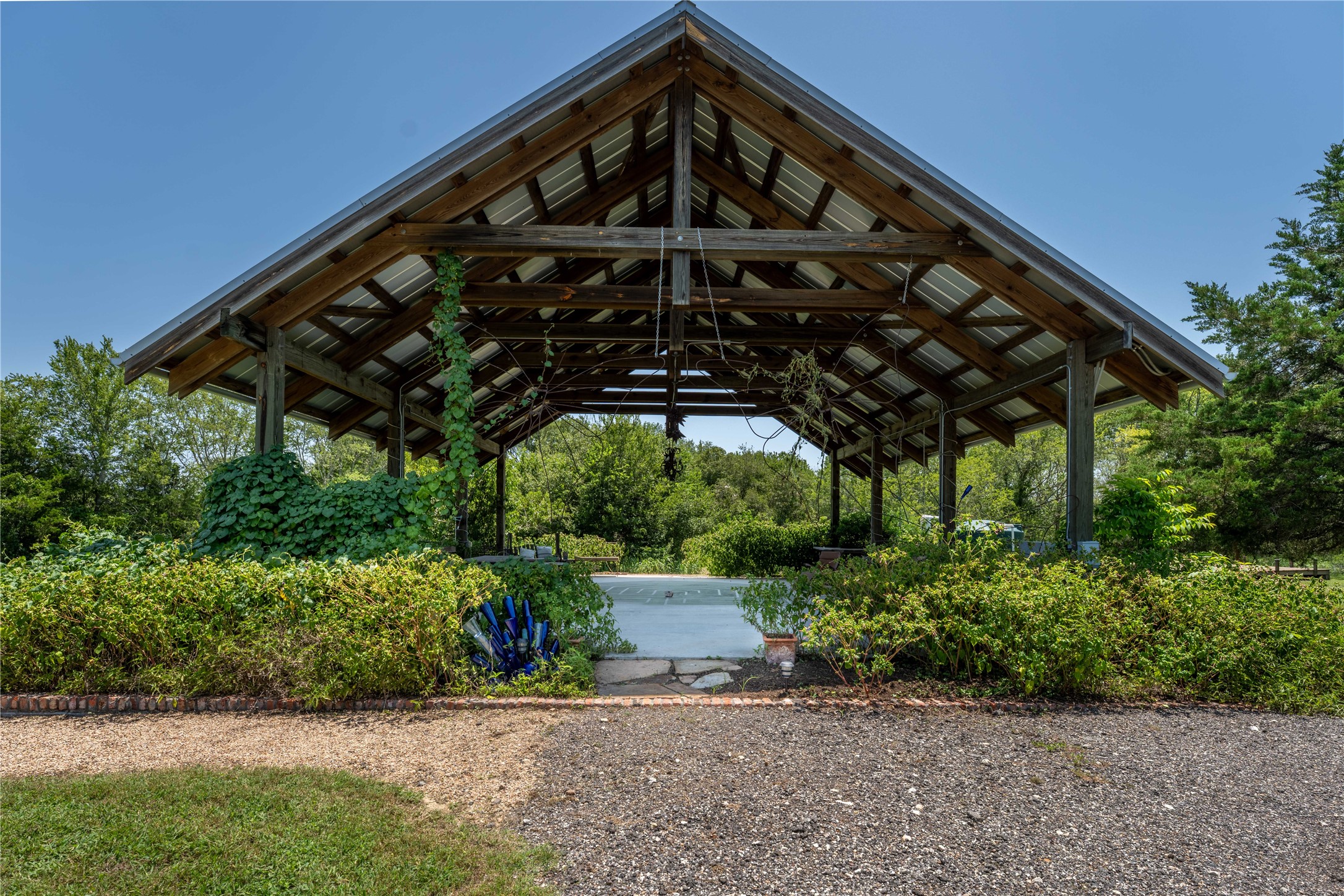 5601 Wickel Road Property Photo 2