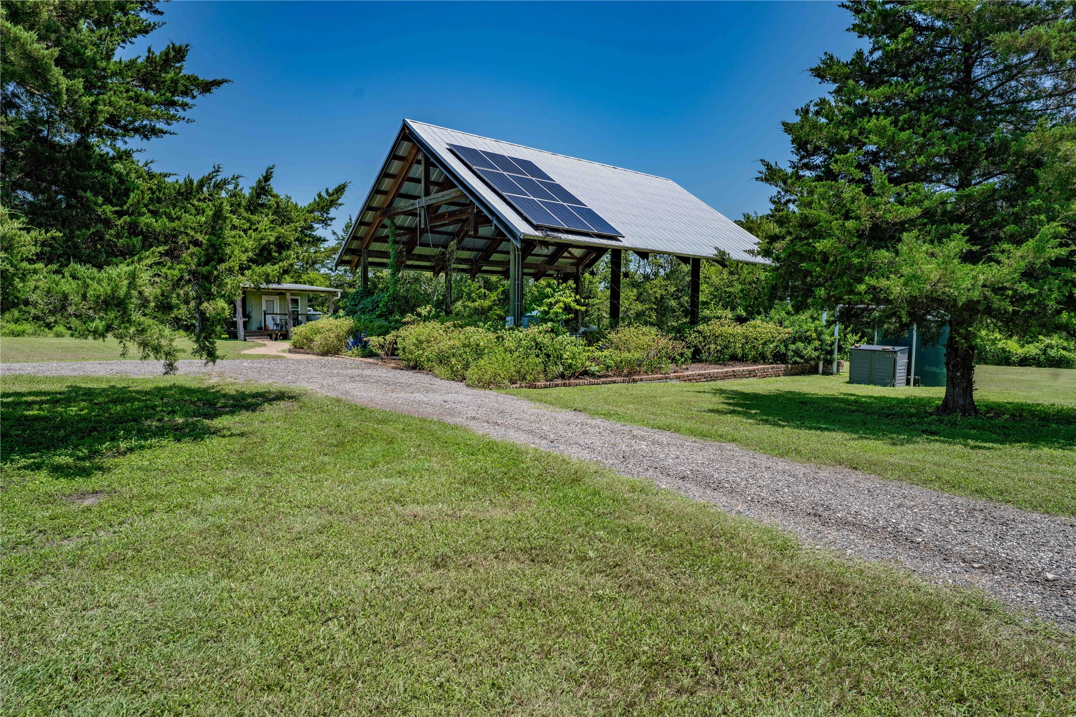 5601 Wickel Road Property Photo 4