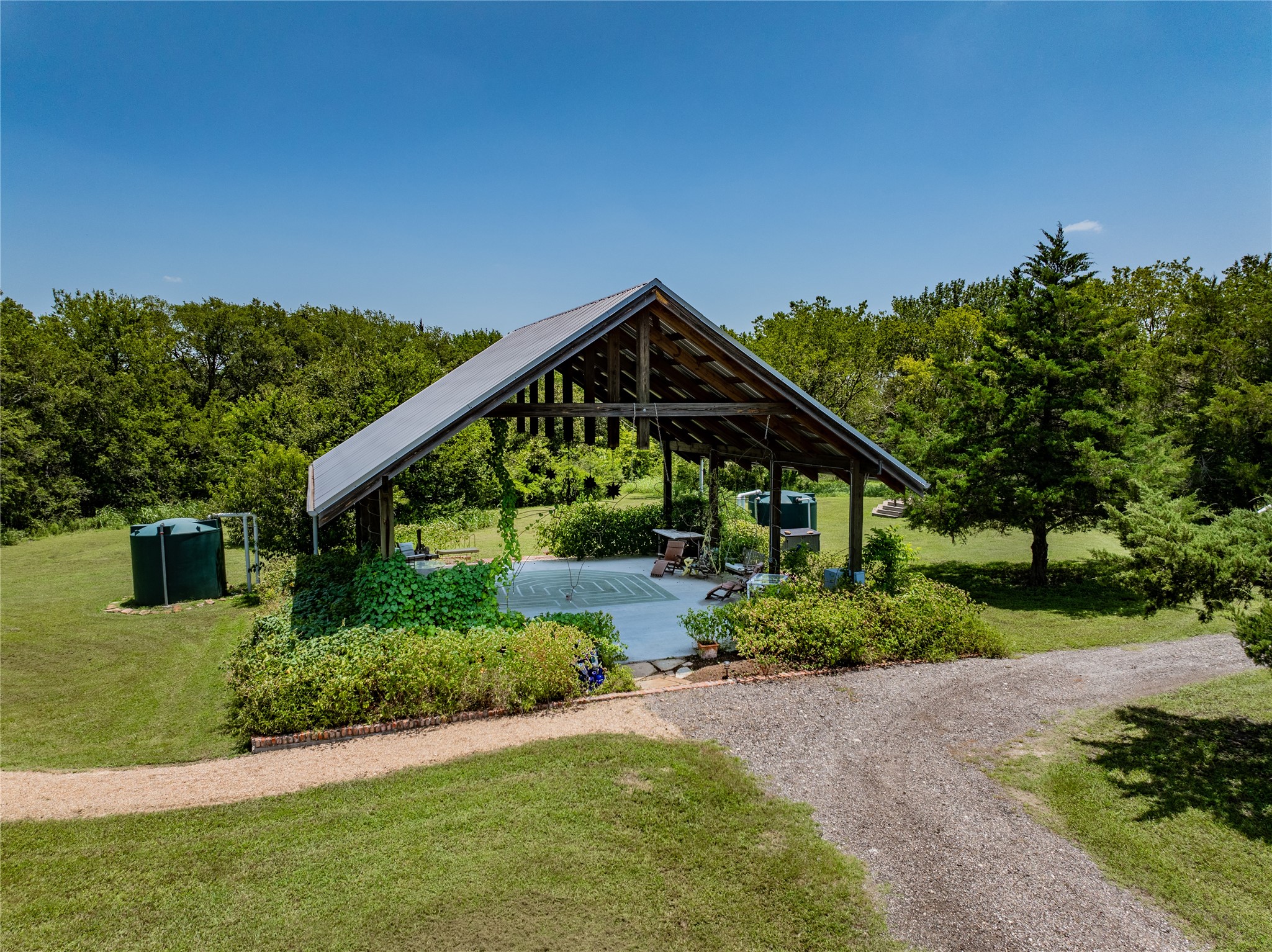 5601 Wickel Road Property Photo 5