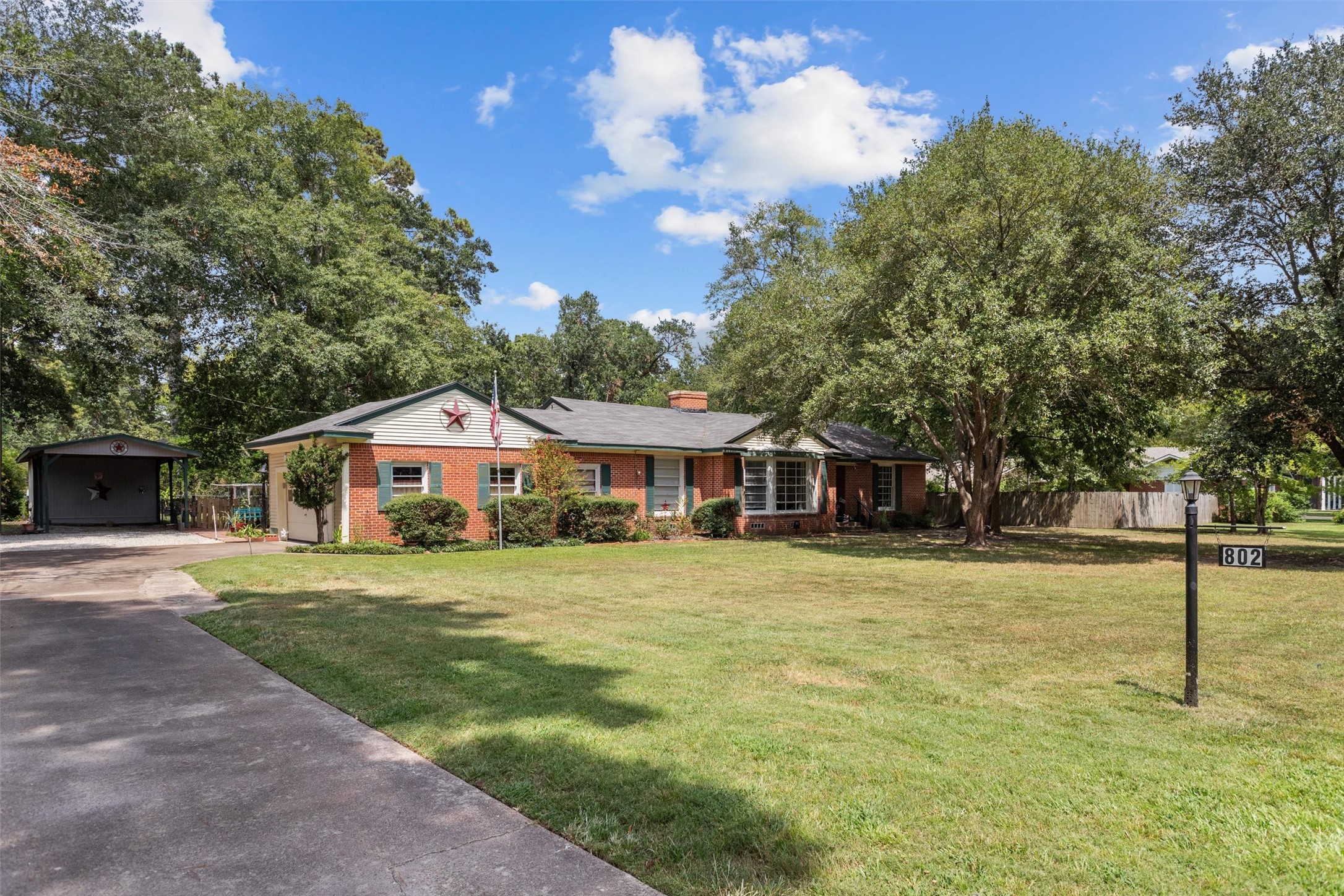 802 Wildbriar Drive Property Photo 1