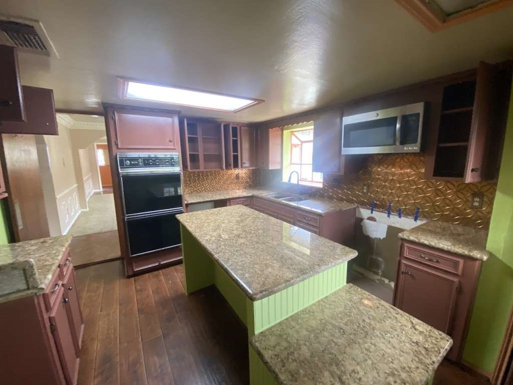 2306 Davis Street Property Photo 1