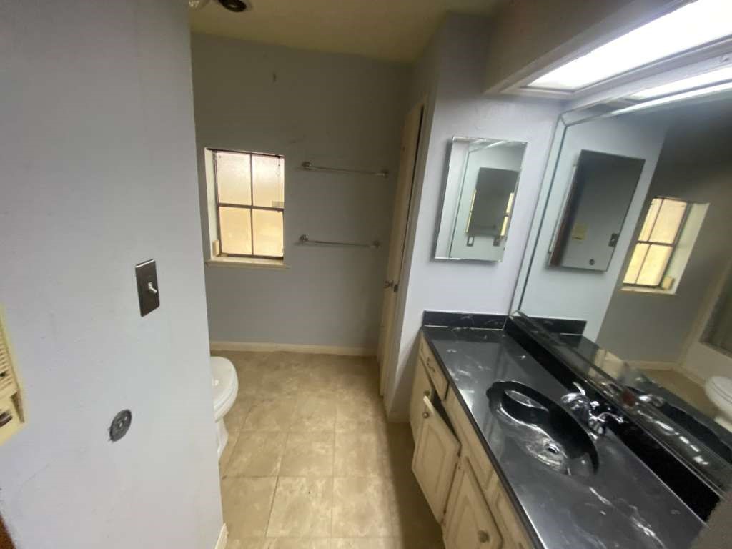 2306 Davis Street Property Photo 8