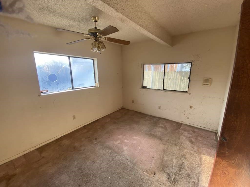 2306 Davis Street Property Photo 9