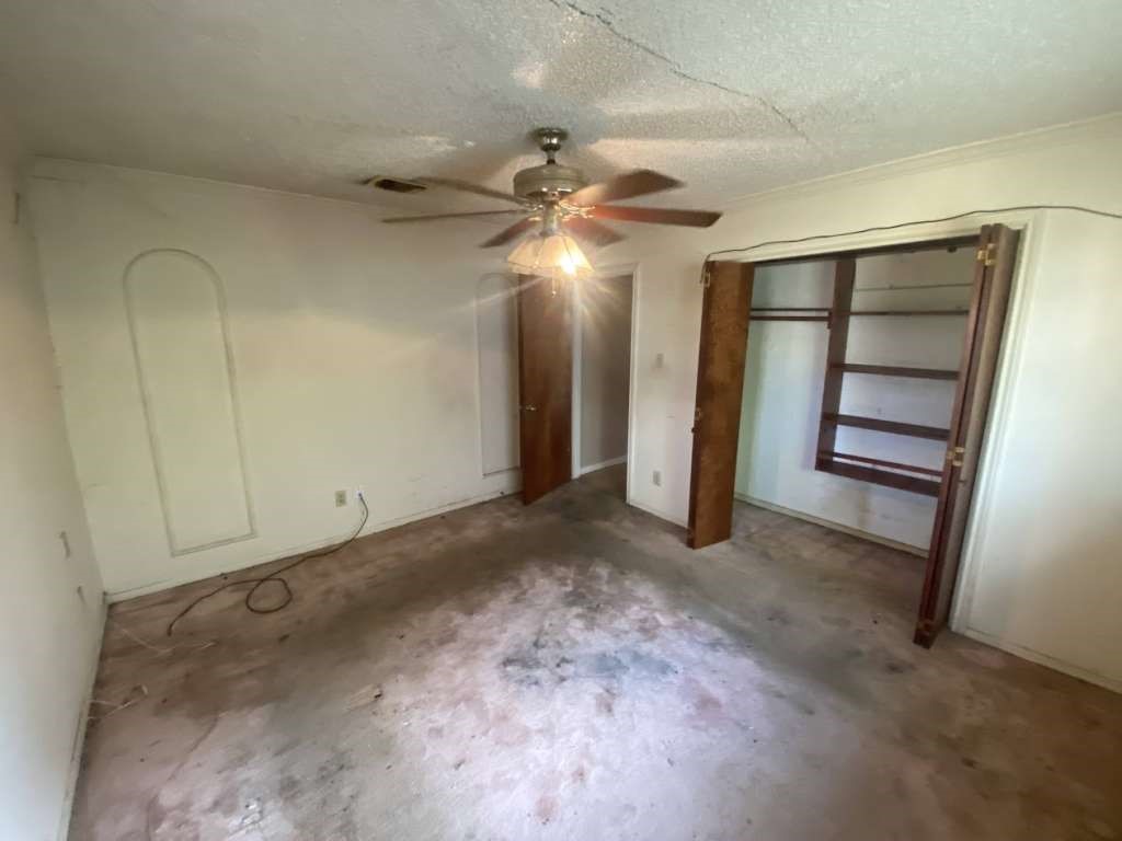 2306 Davis Street Property Photo 10