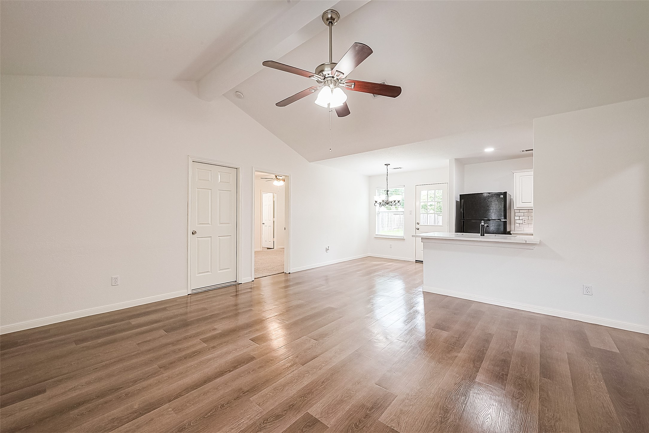 29019 Red River Loop Property Photo 5