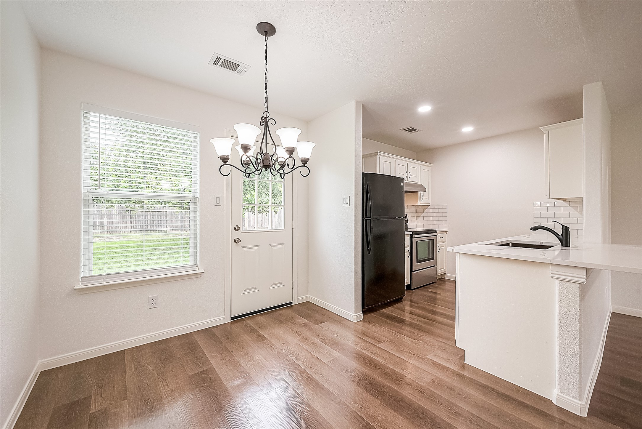 29019 Red River Loop Property Photo 6