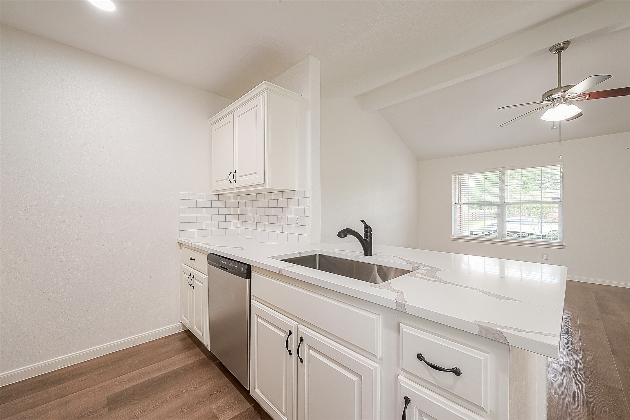 29019 Red River Loop Property Photo 7