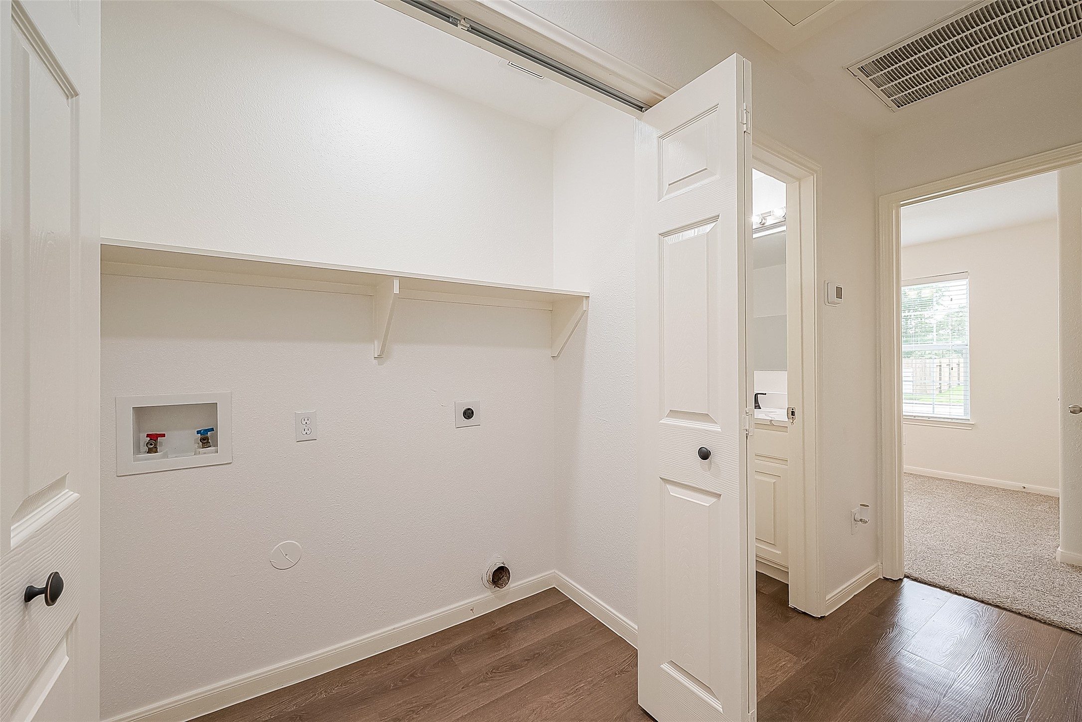 29019 Red River Loop Property Photo 8