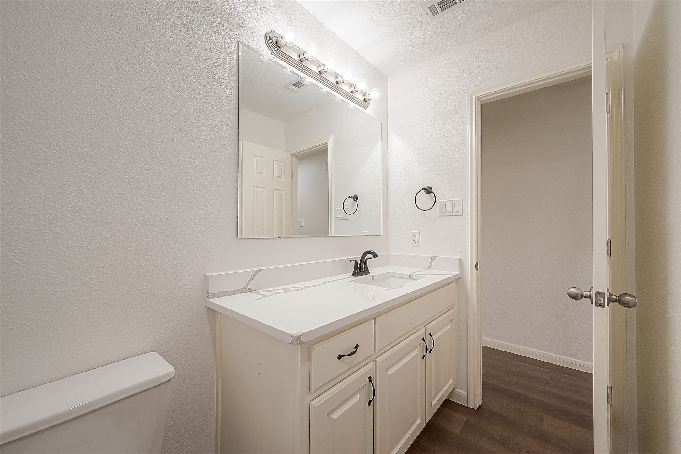 29019 Red River Loop Property Photo 11