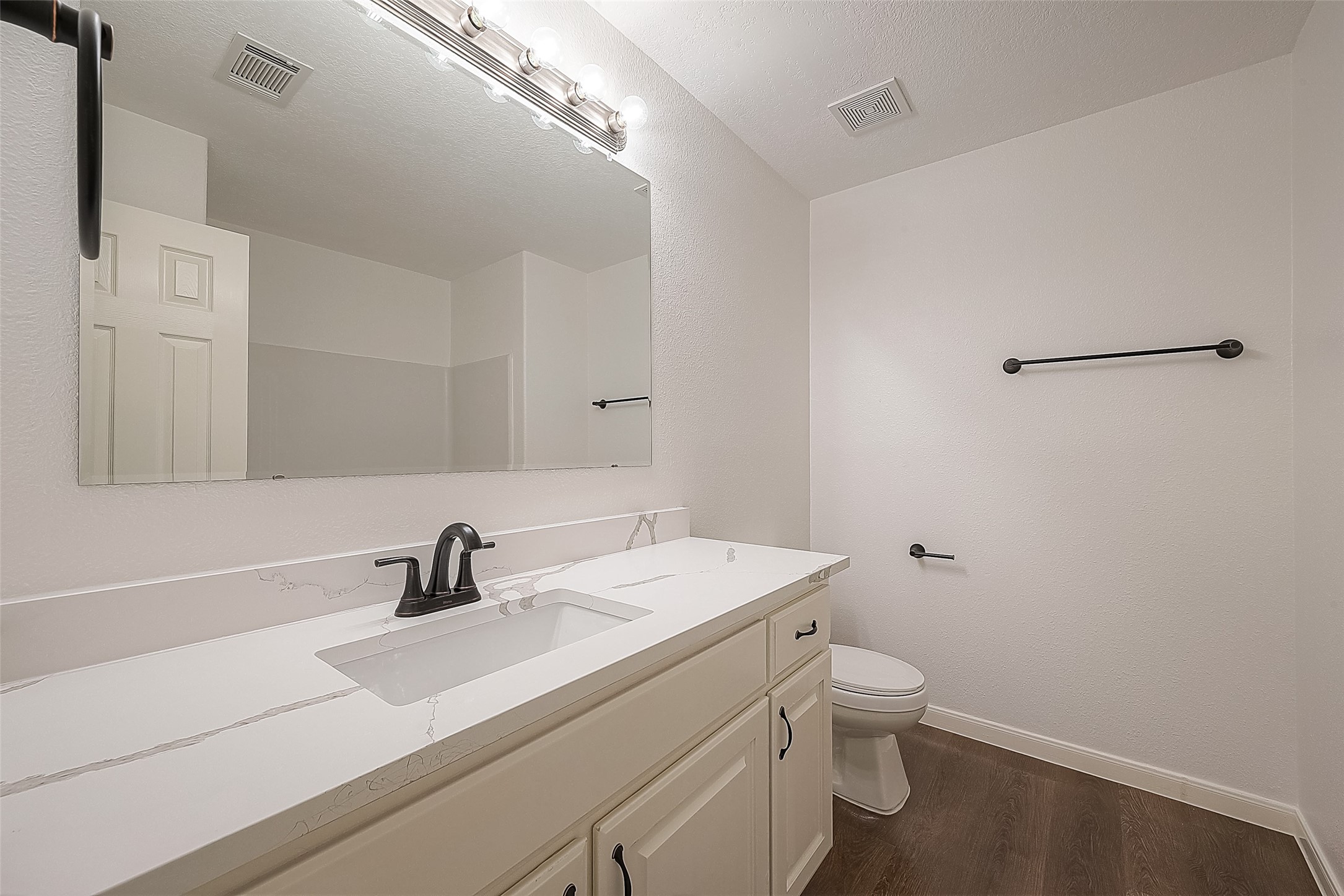 29019 Red River Loop Property Photo 17