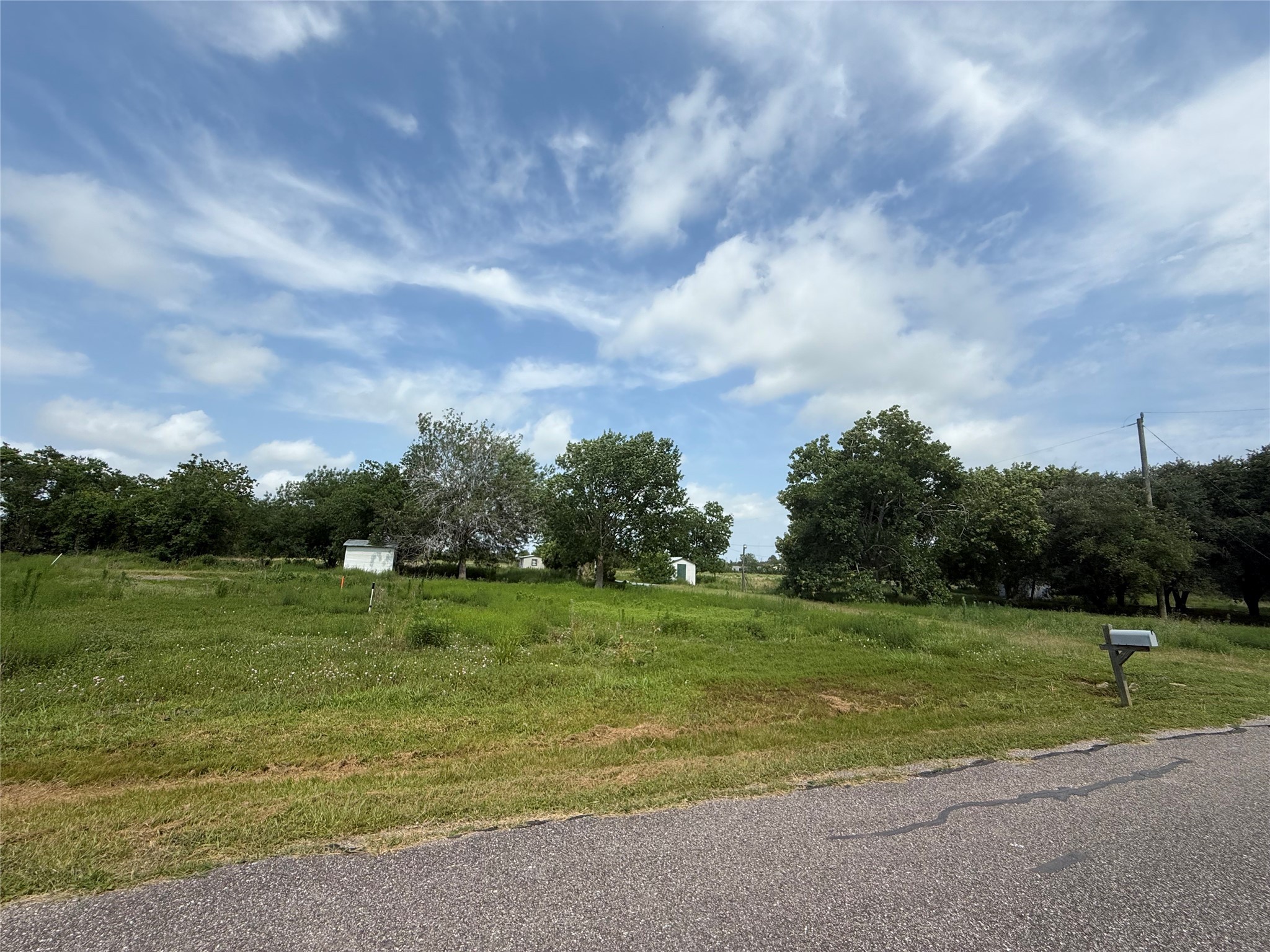 4422 County Road 888 Property Photo 2