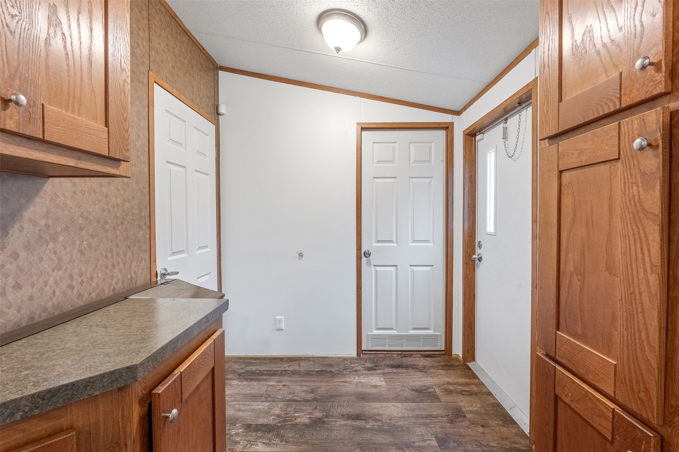 13053 Oak Manor Court Property Photo 12