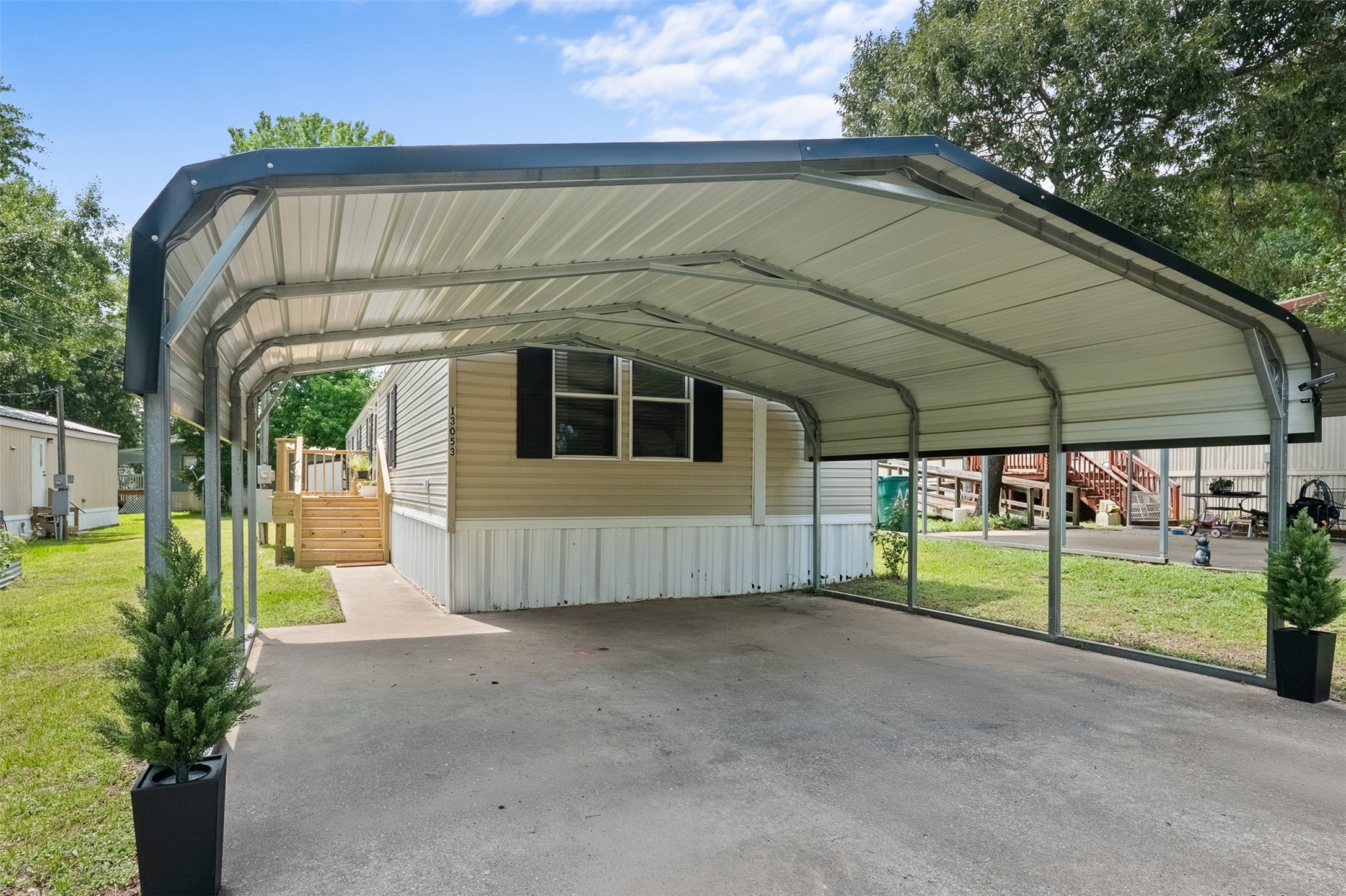 13053 Oak Manor Court Property Photo 27