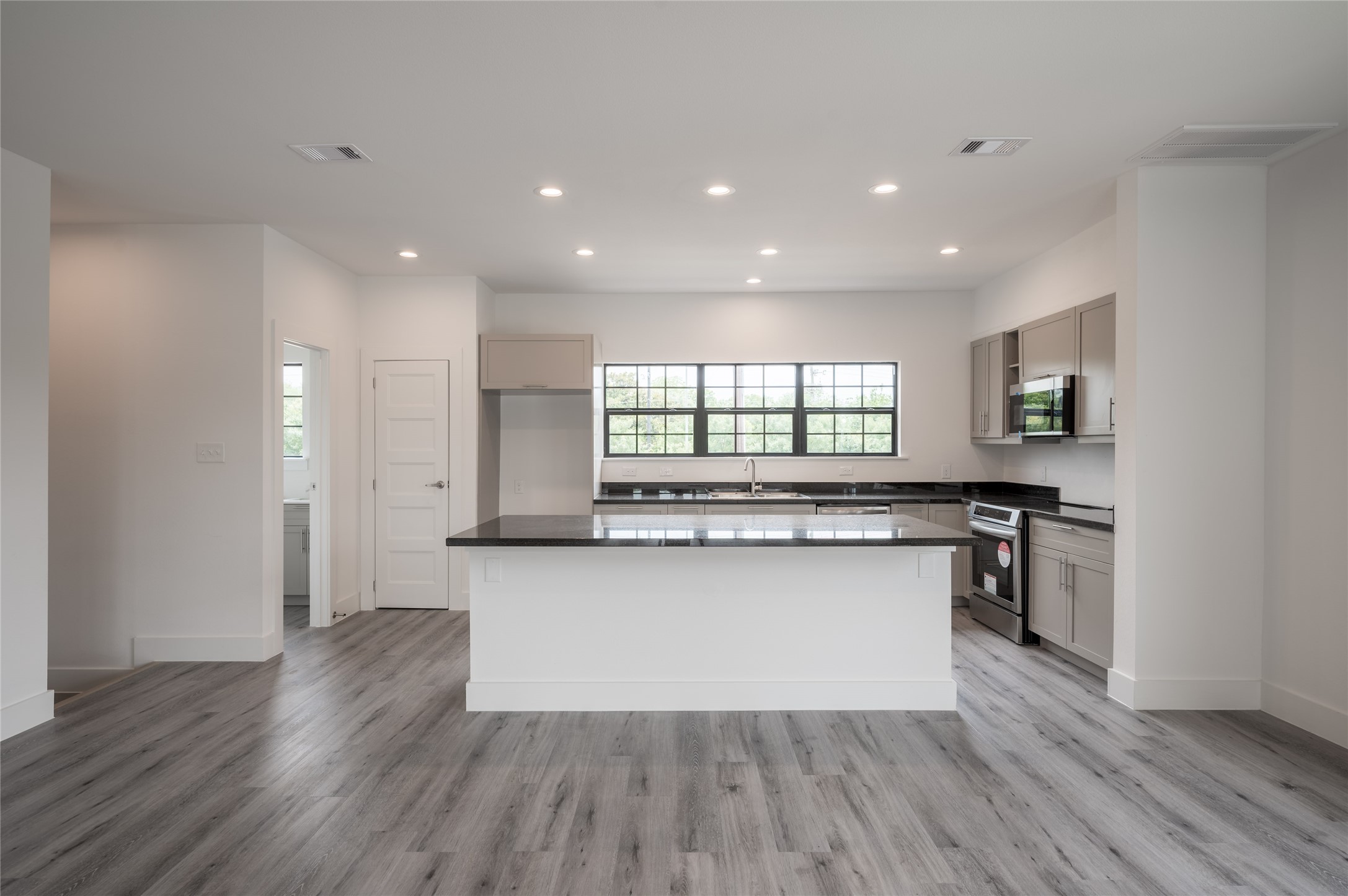 11930 N Hoa Sen Circle Property Photo