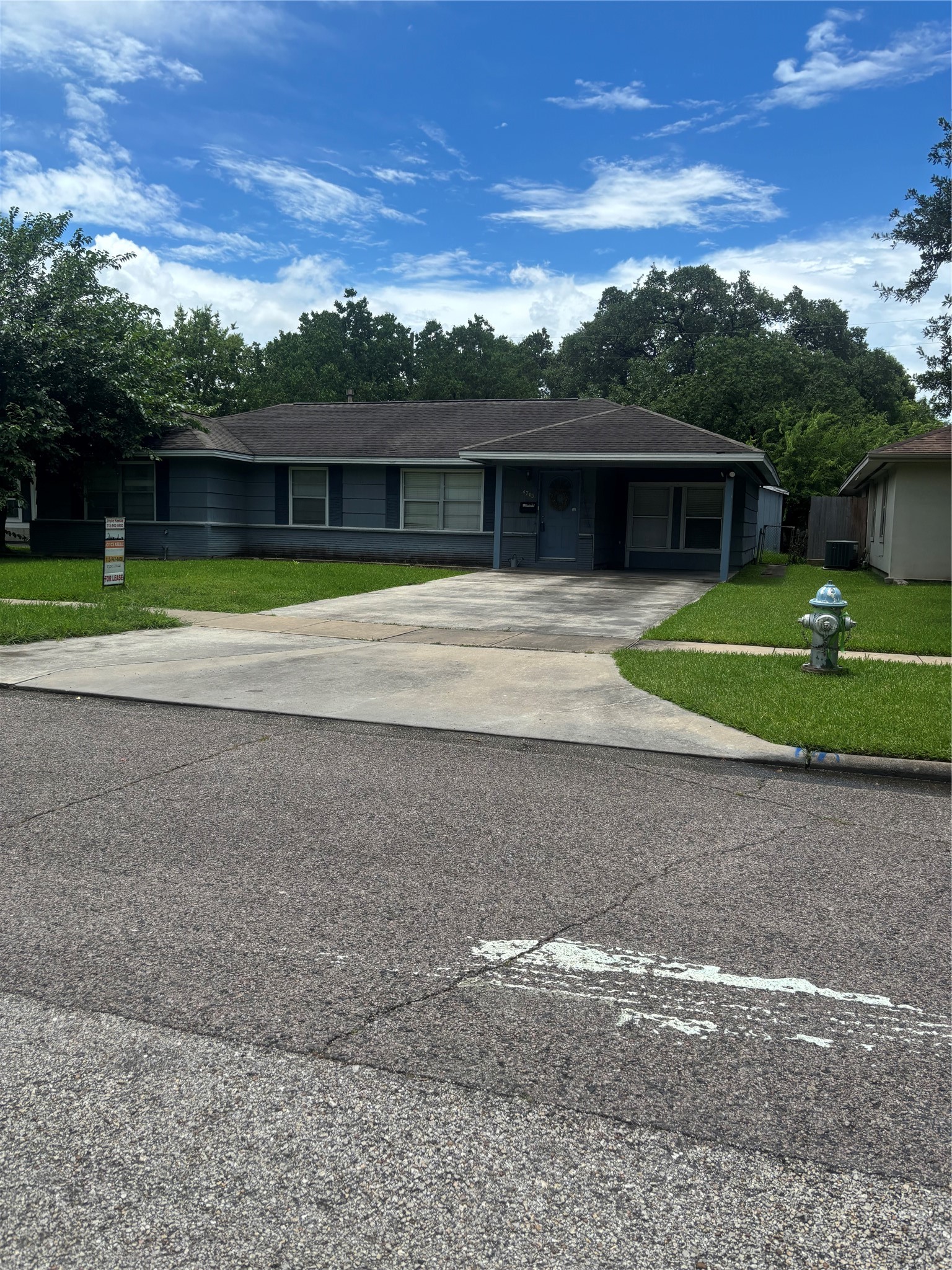 4713 Saxon Street Property Photo 1