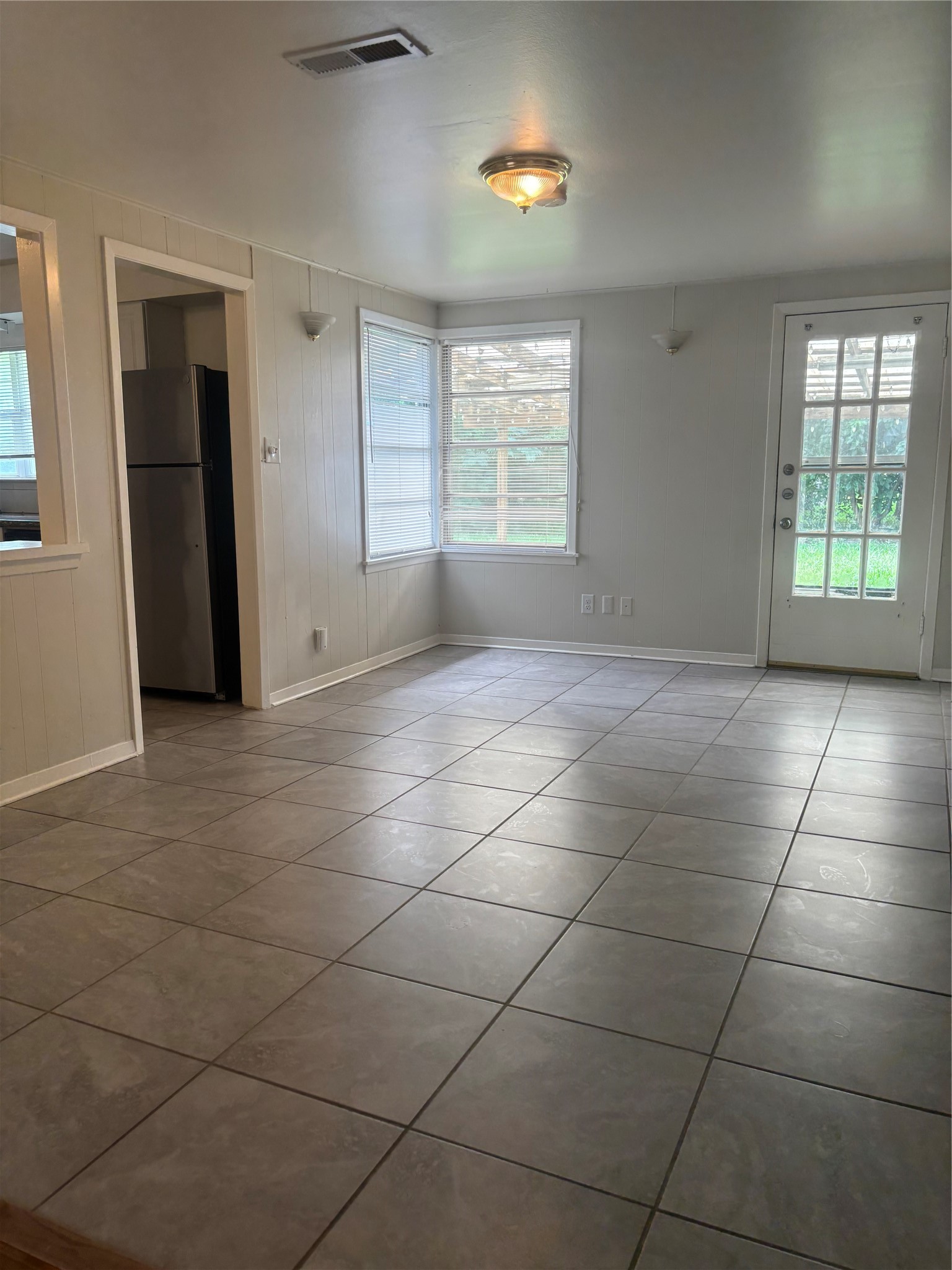 4713 Saxon Street Property Photo 4