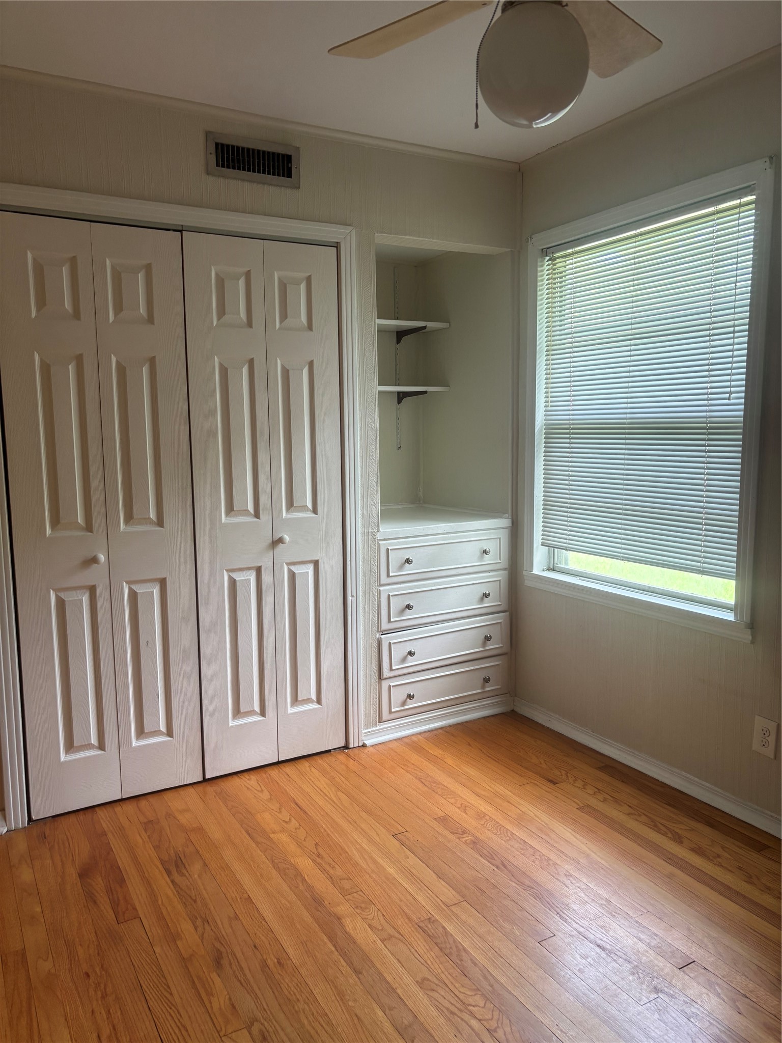 4713 Saxon Street Property Photo 11