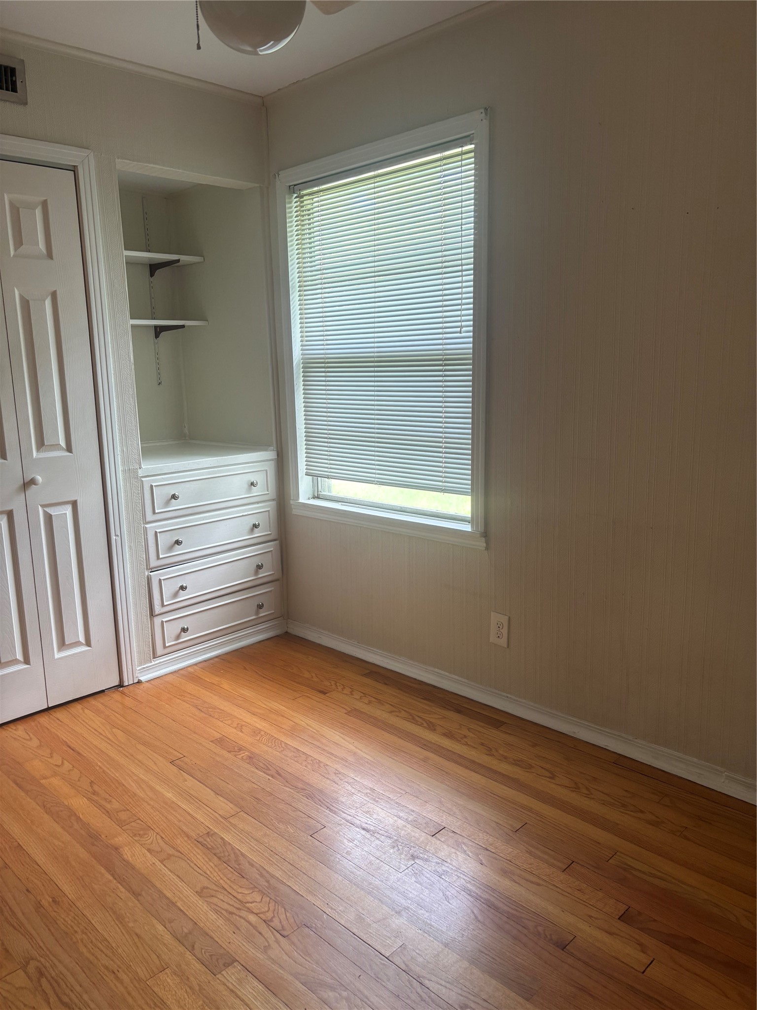 4713 Saxon Street Property Photo 12