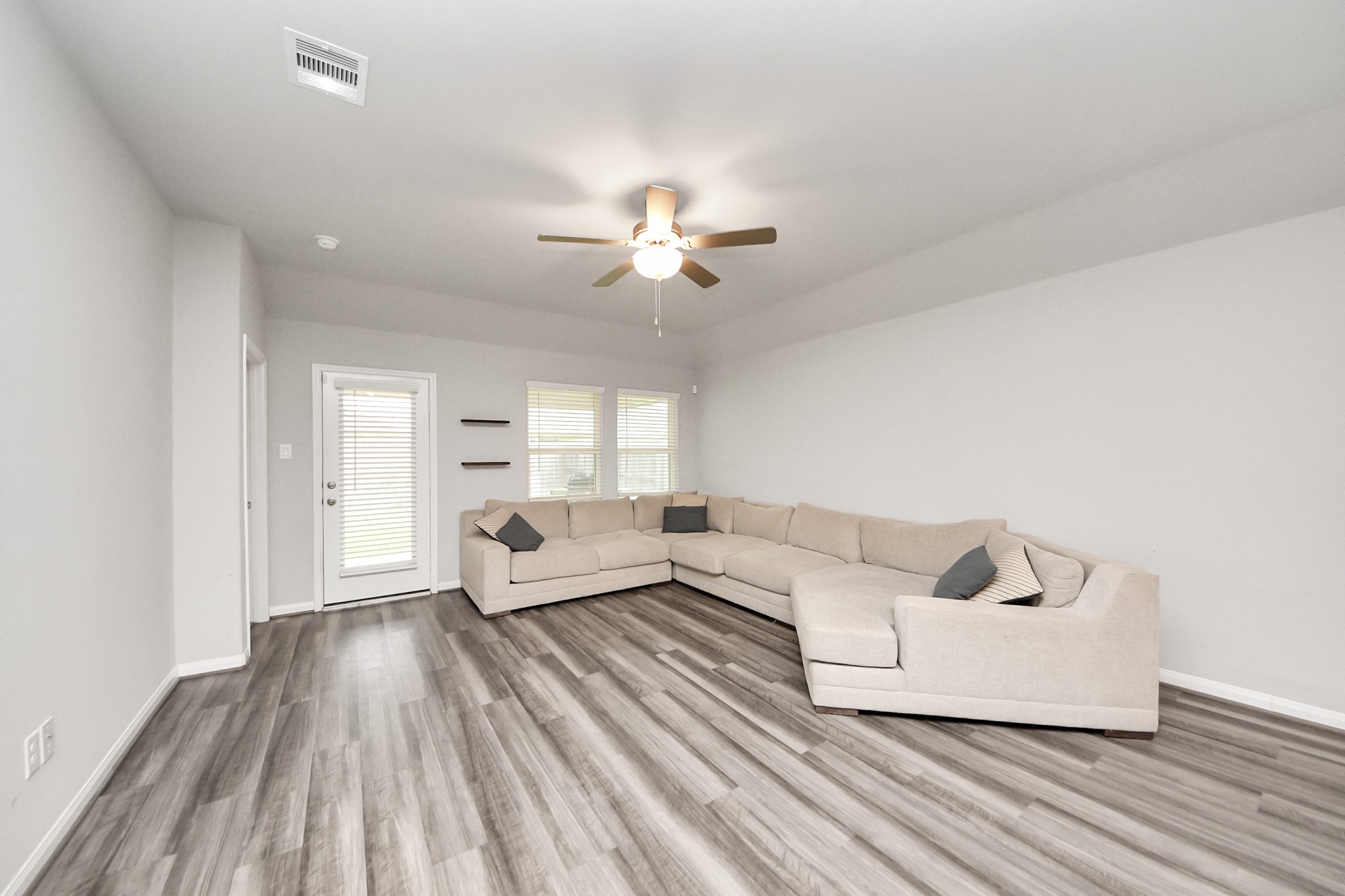 518 Ellwood Terrace Lane Property Photo 16